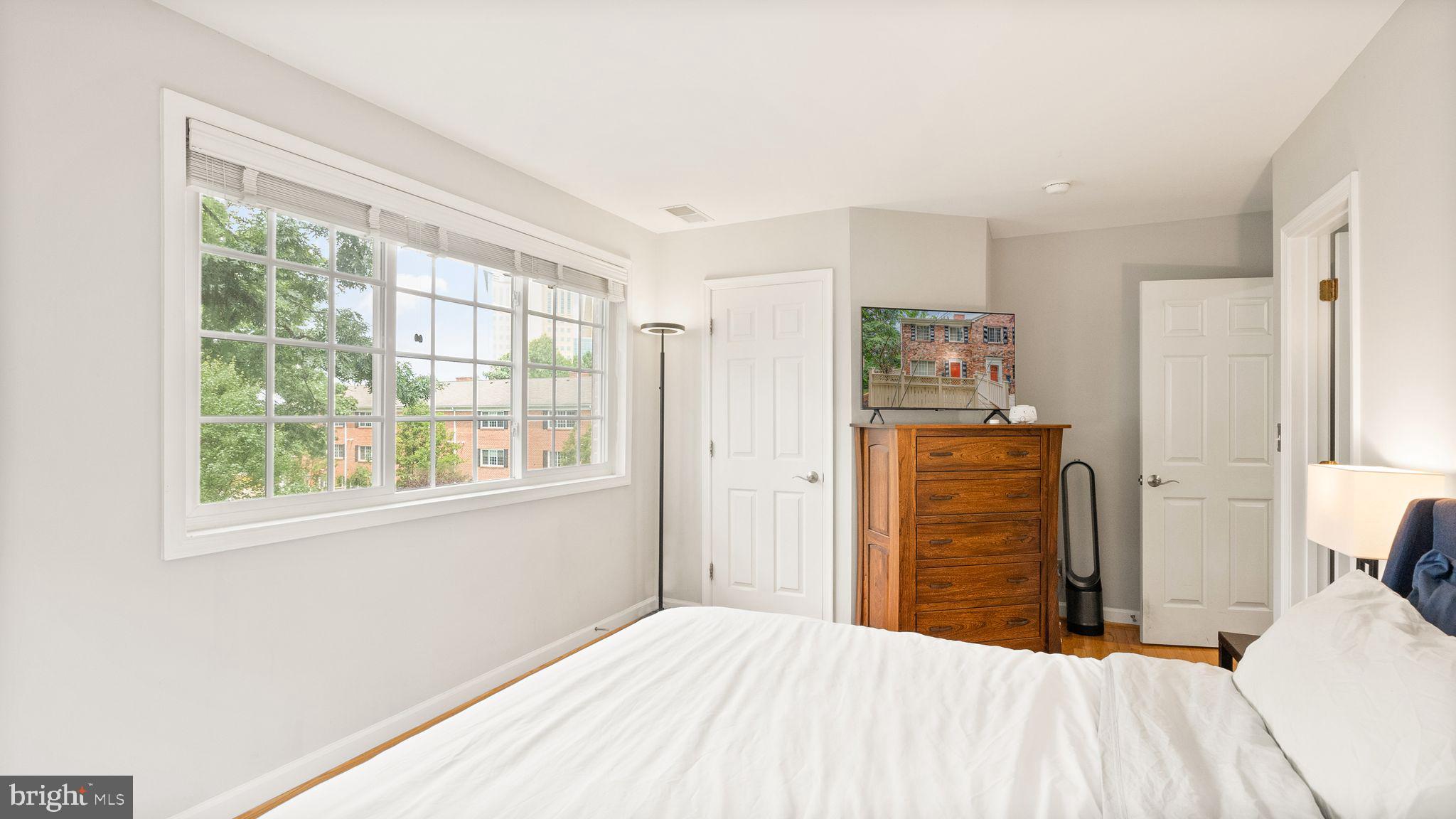 PARKSIDE AT ALEXANDRIA - Residential