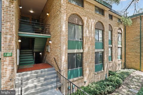 509 N ARMISTEAD STREET 103 ALEXANDRIA VA 22312