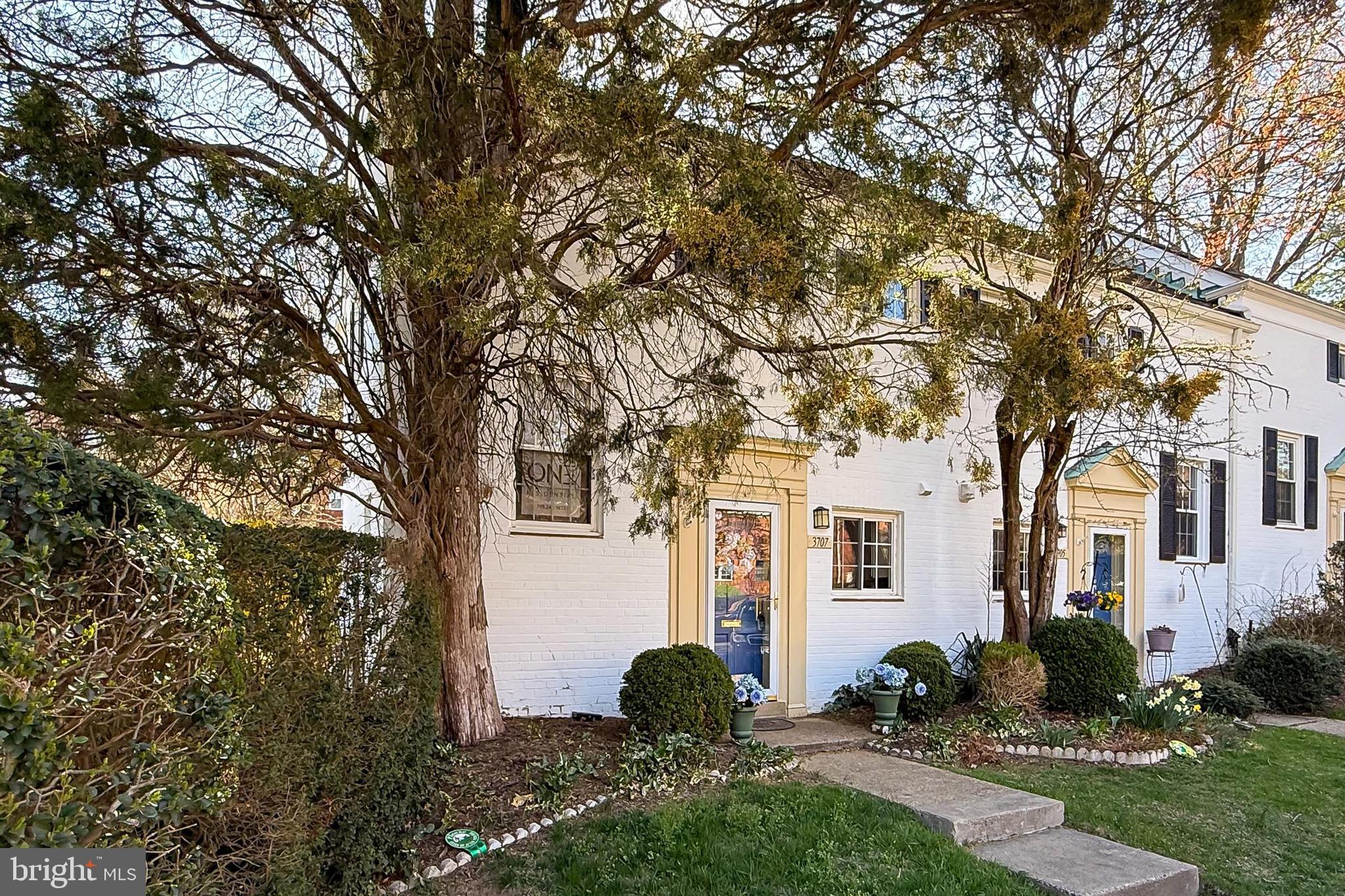 PARK FAIRFAX - Residential