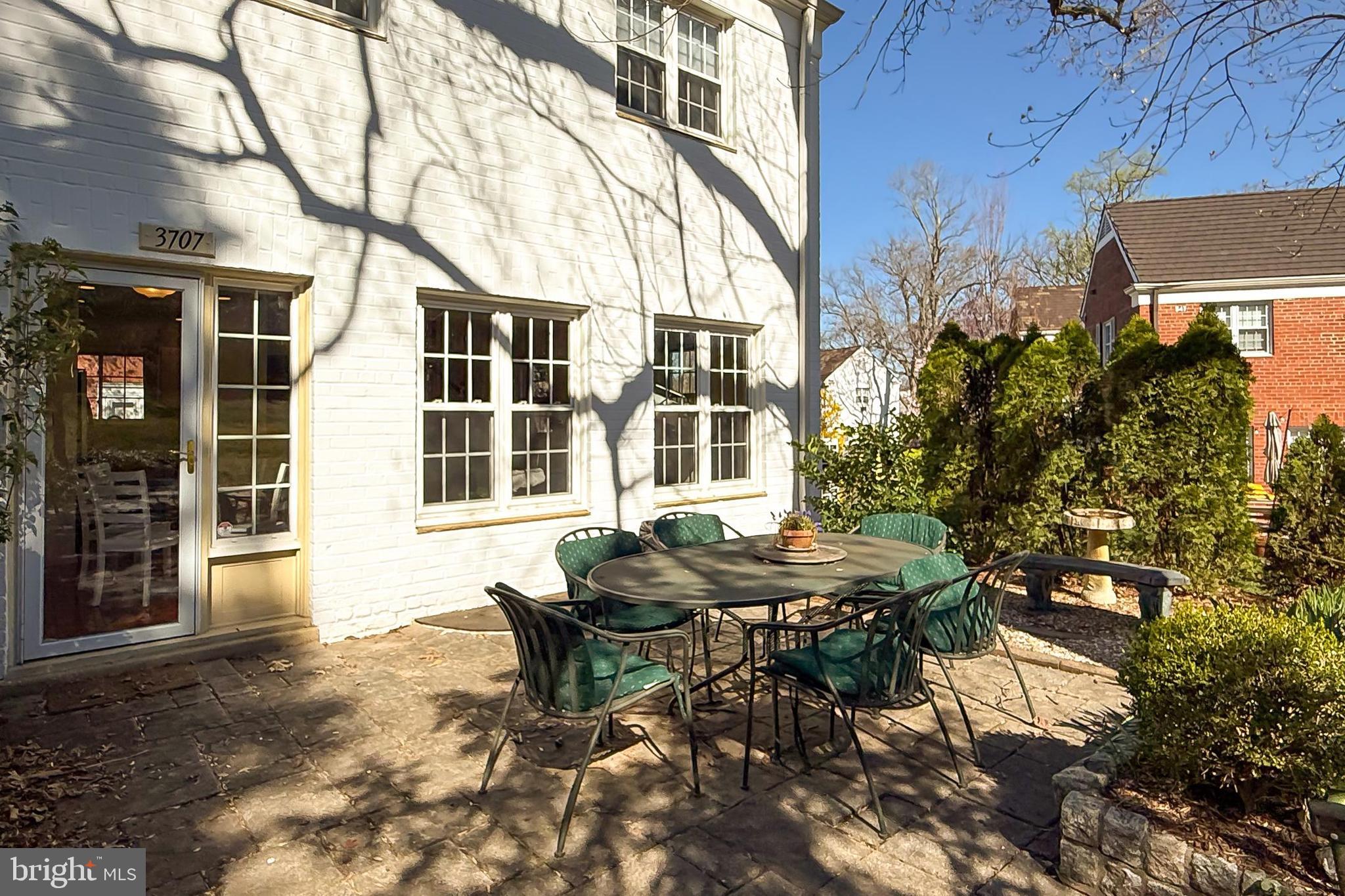 PARK FAIRFAX - Residential