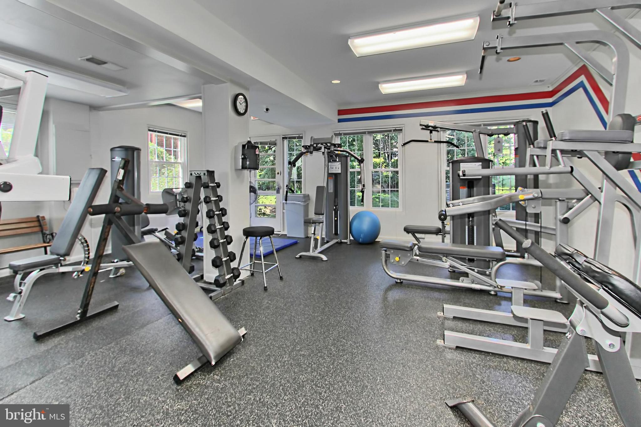 PARK FAIRFAX - Residential