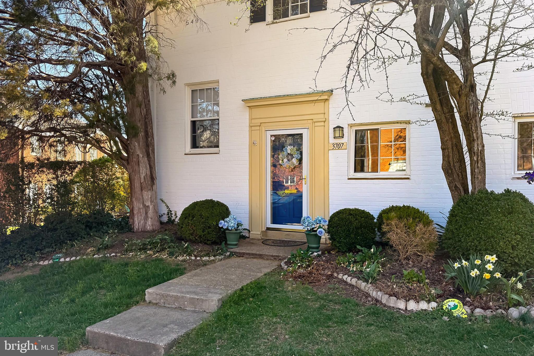 PARK FAIRFAX - Residential