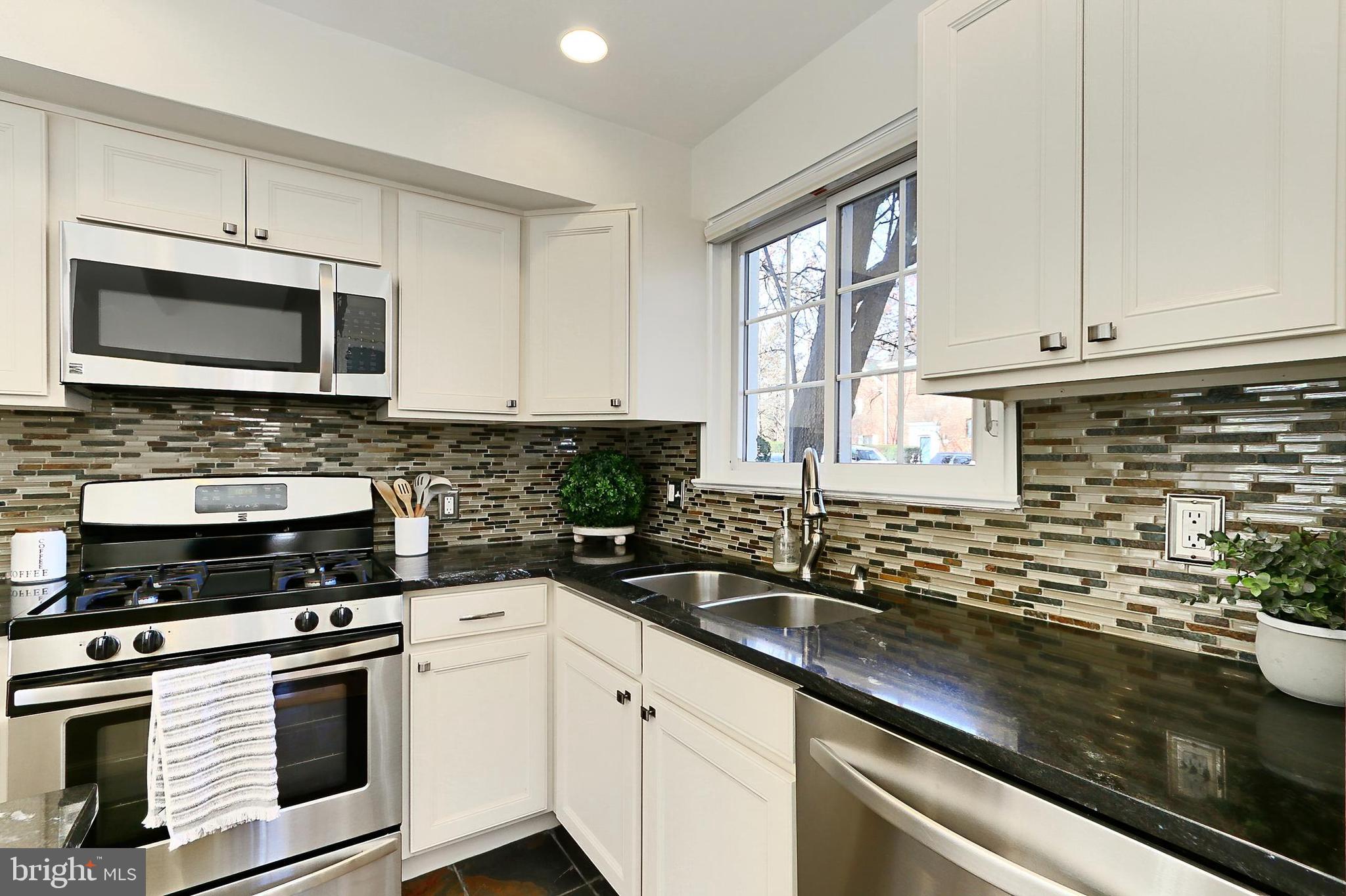 PARK FAIRFAX - Residential