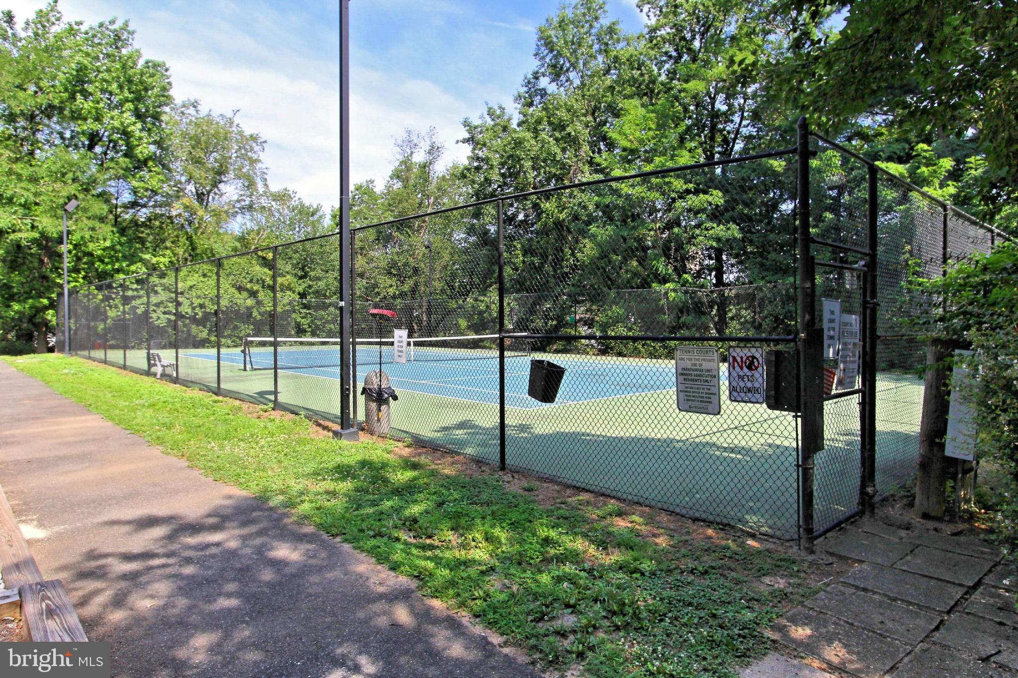 PARK FAIRFAX - Residential