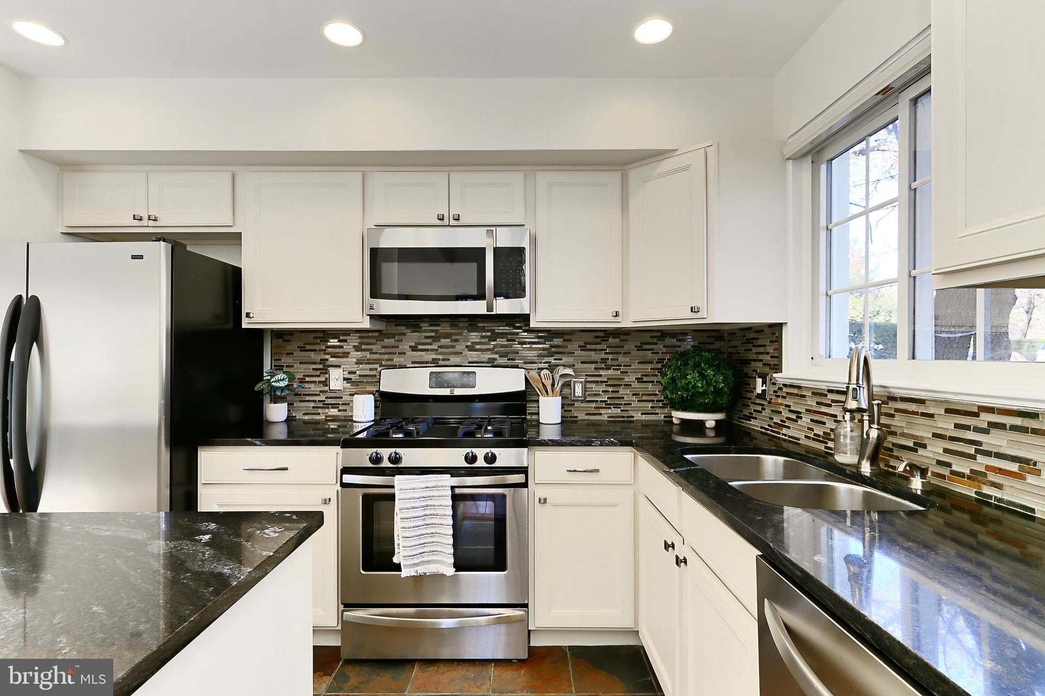 PARK FAIRFAX - Residential