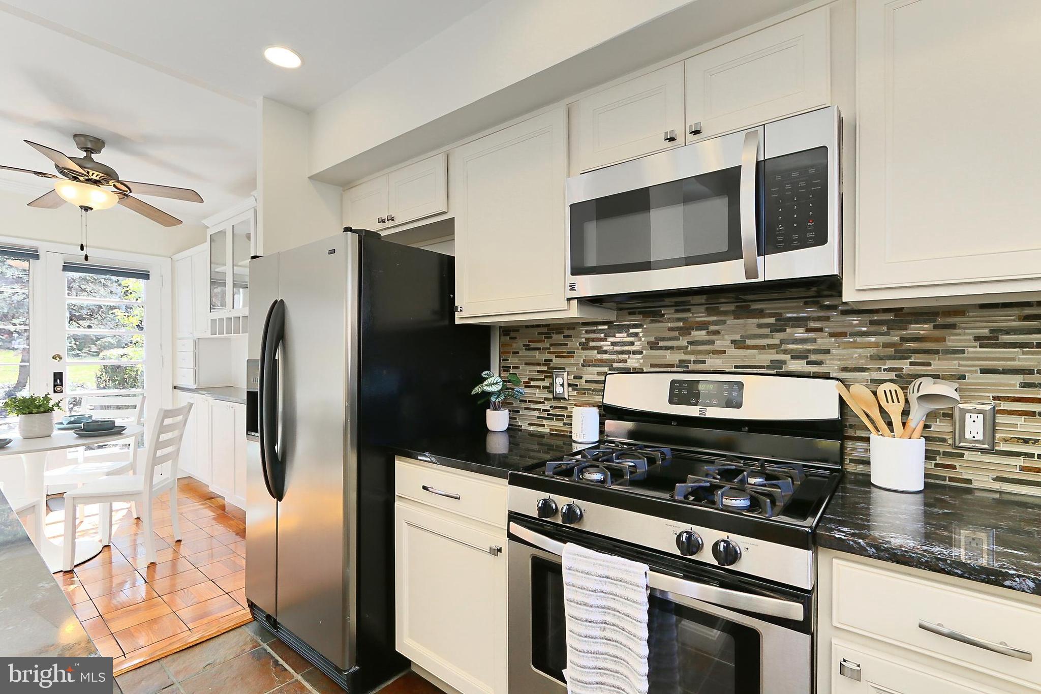 PARK FAIRFAX - Residential