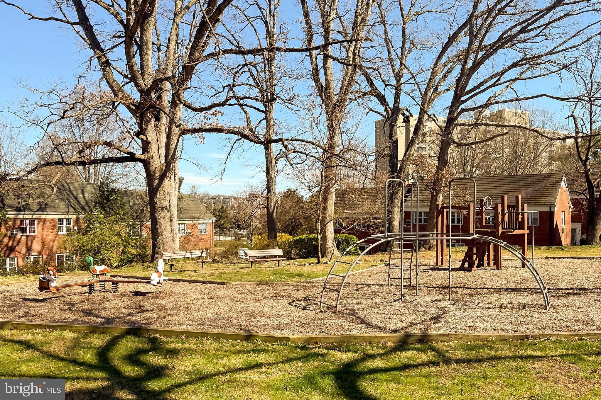 PARK FAIRFAX - Residential