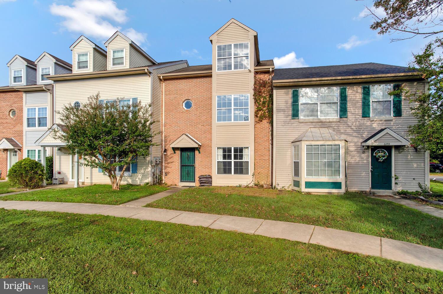 Wow! This one shows like new now that it's had a make-over! Two primary bedrooms! 4 bedrooms total and 3 1/2 baths!