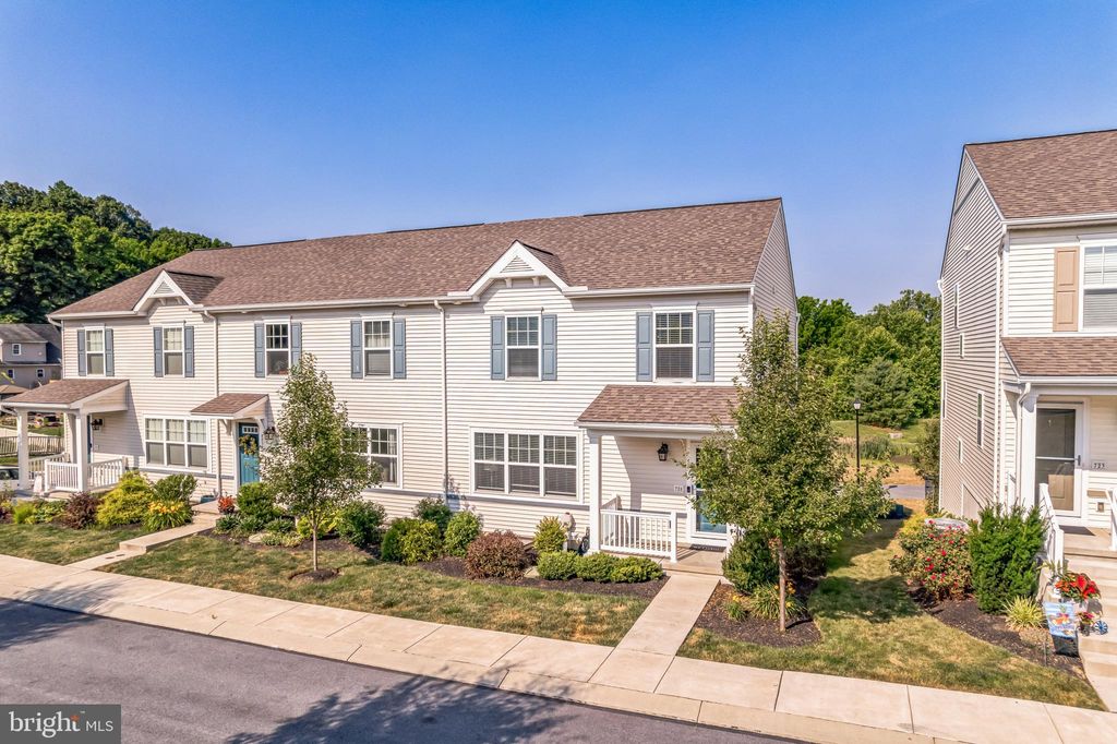 Photo of 725 Danforth Circle, Willow Street, PA 17584 (MLS # PALA2052672)