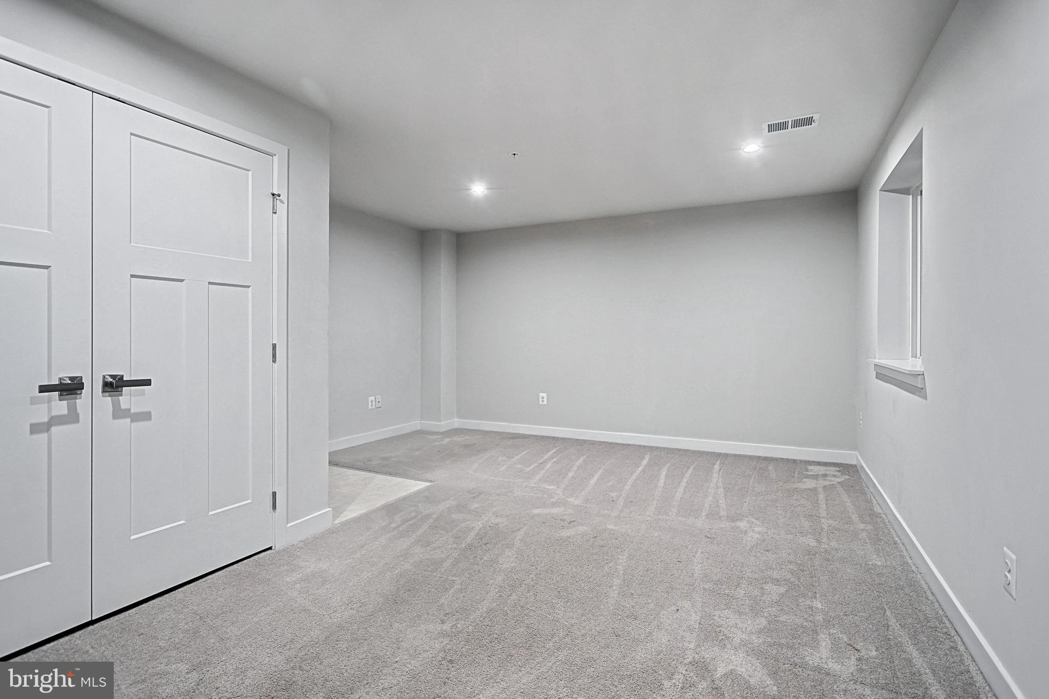 REGENTS GLEN TOWNHOME - Residential