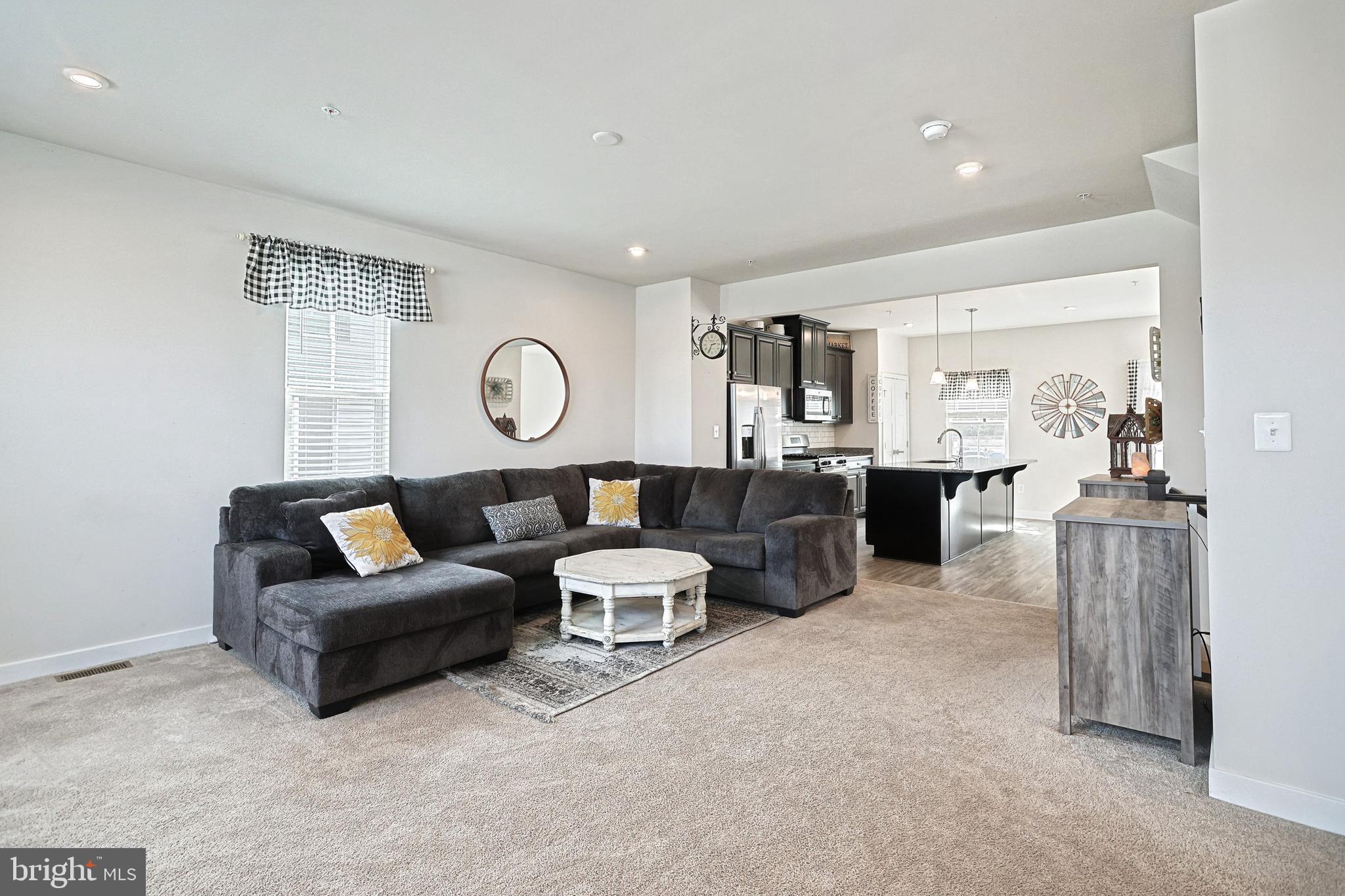 REGENTS GLEN TOWNHOME - Residential