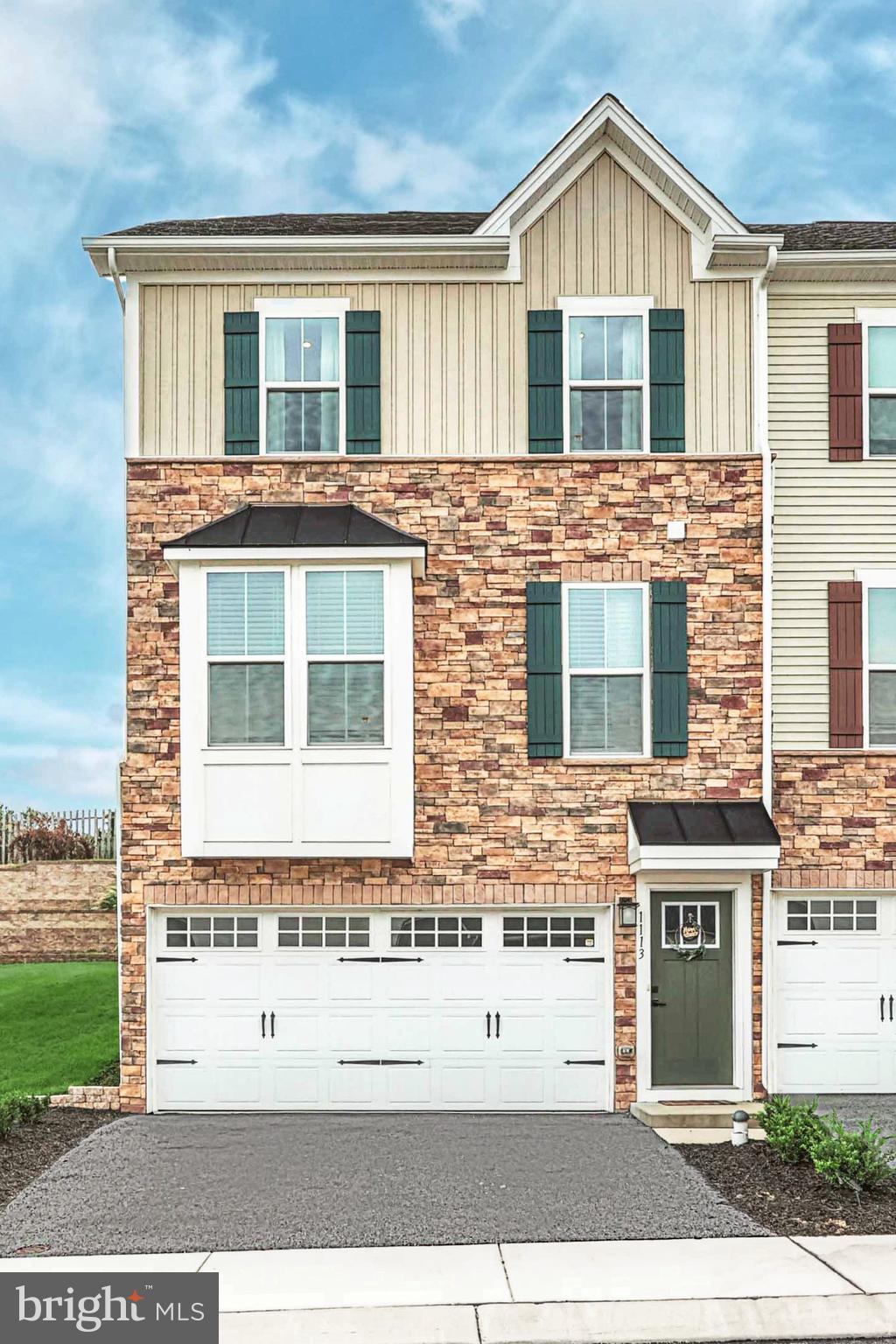 REGENTS GLEN TOWNHOME - Residential