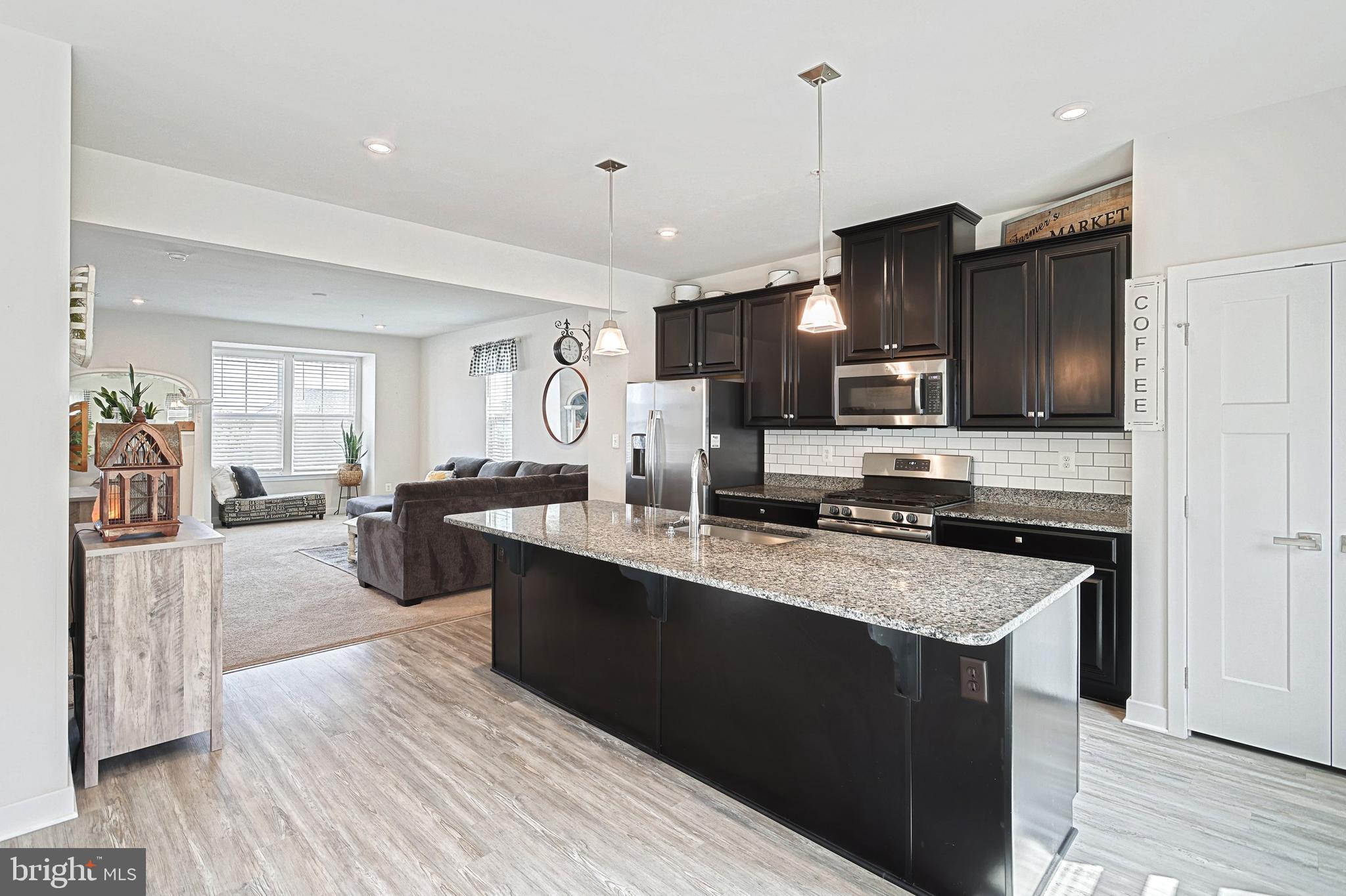 REGENTS GLEN TOWNHOME - Residential