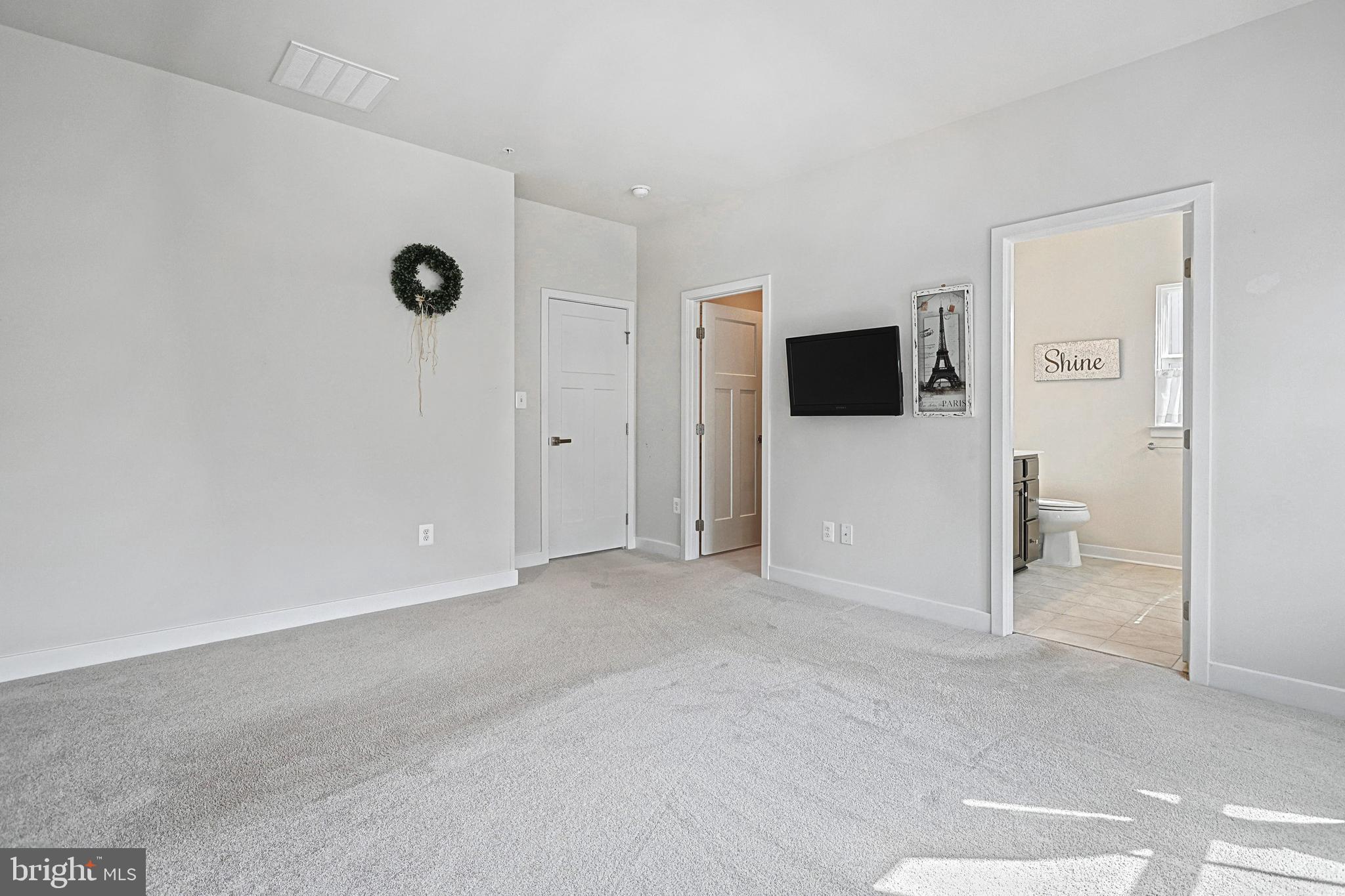 REGENTS GLEN TOWNHOME - Residential