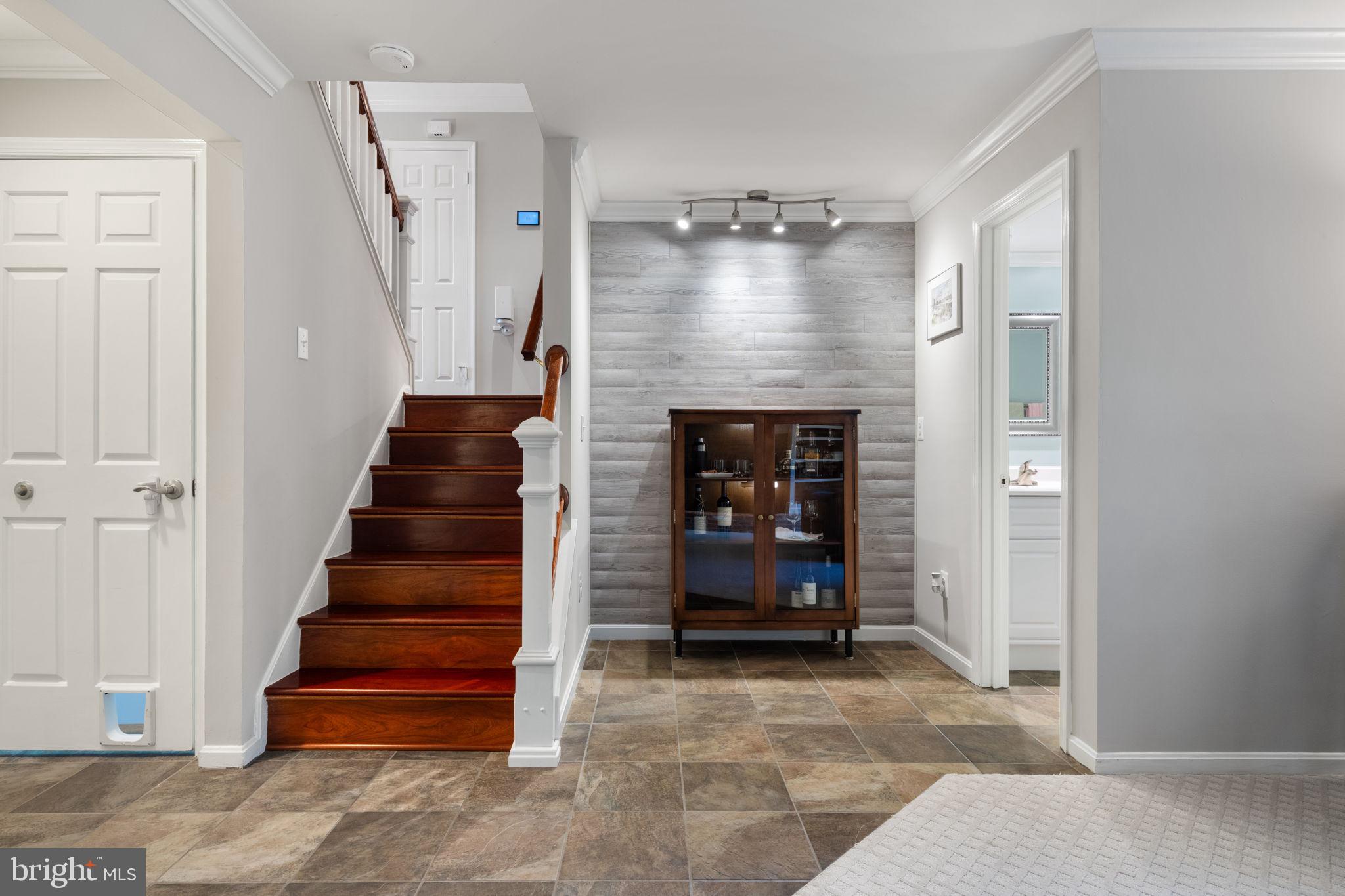 SIGNAL HILL - Residential