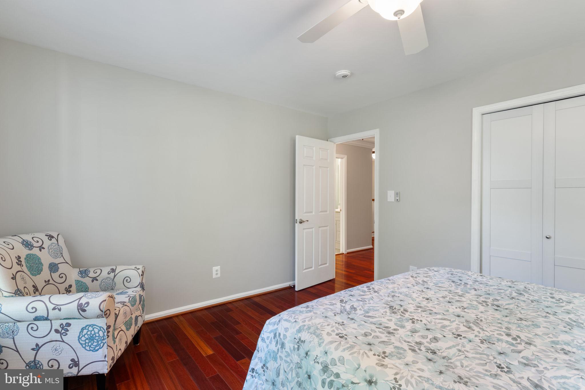 SIGNAL HILL - Residential