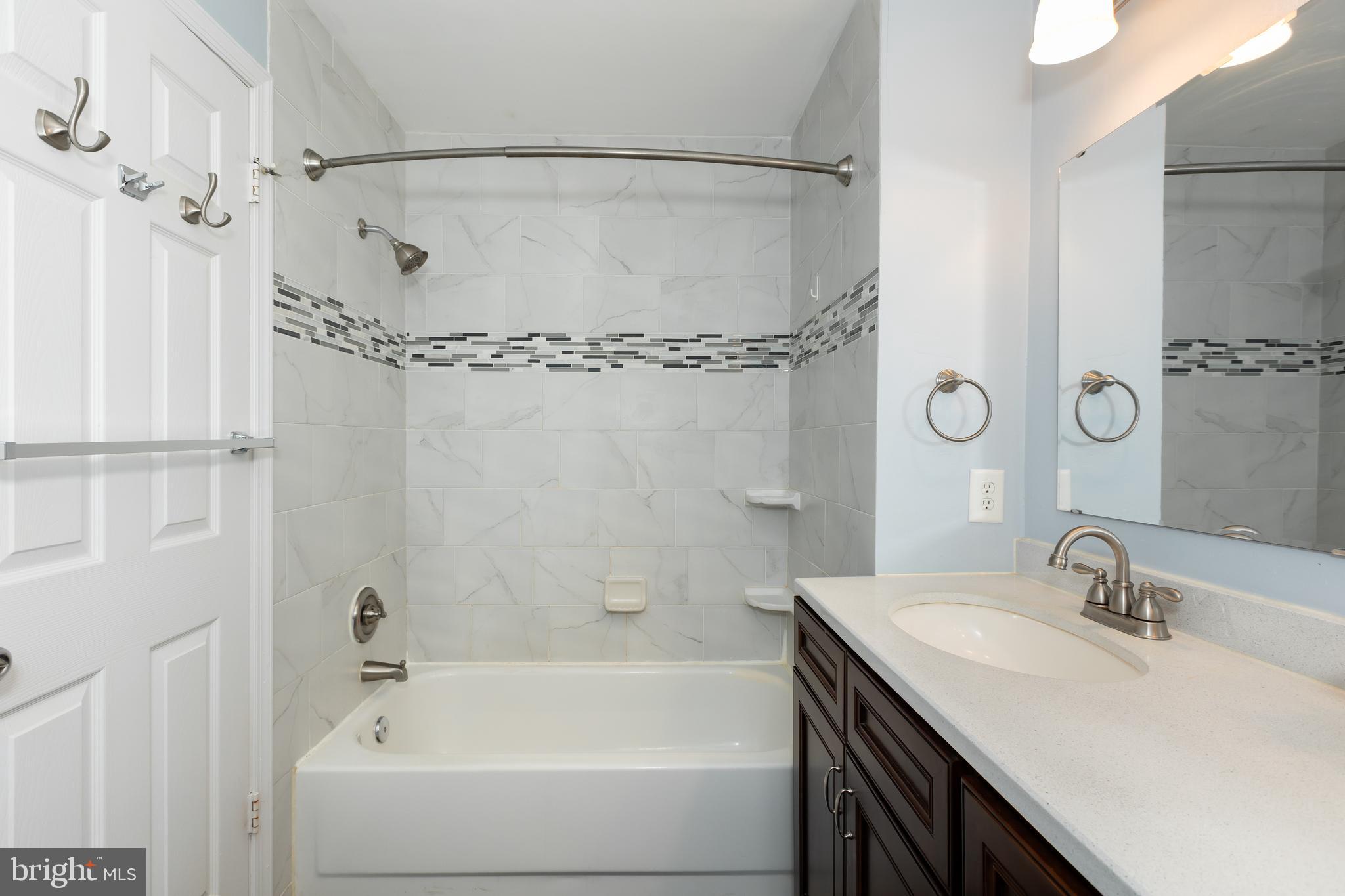 OAKHURST - Residential Lease