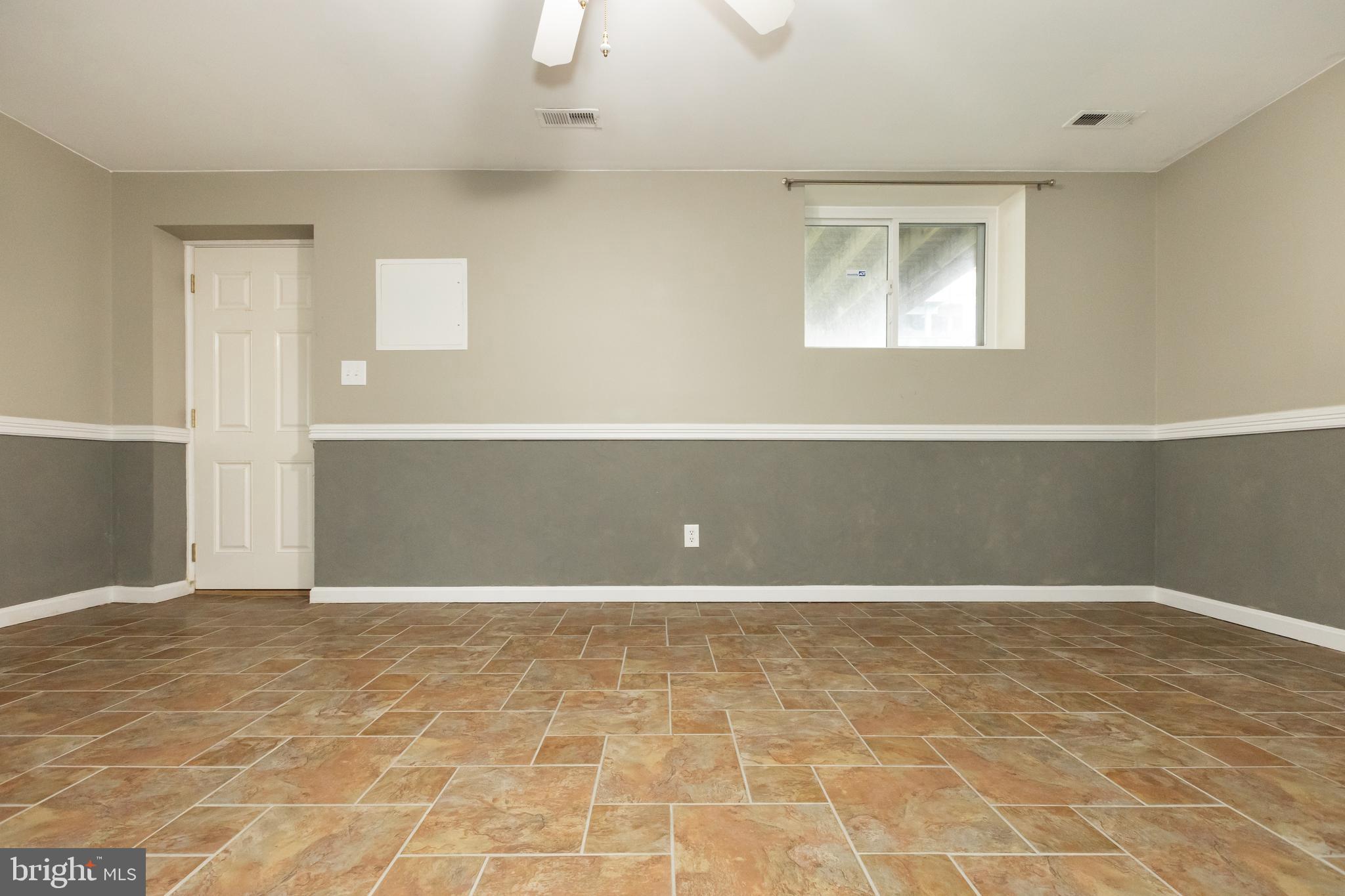 OAKHURST - Residential Lease