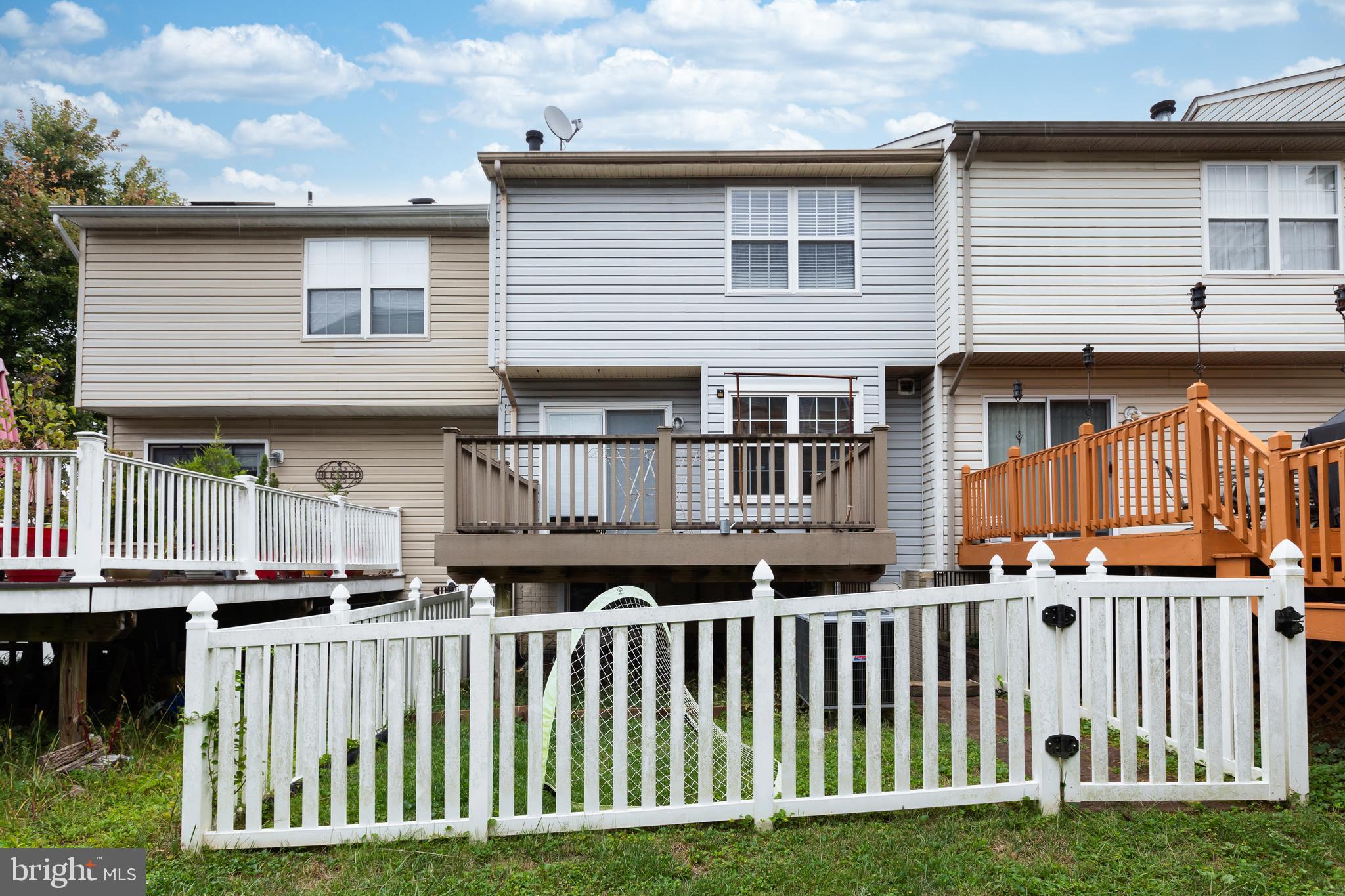 OAKHURST - Residential Lease