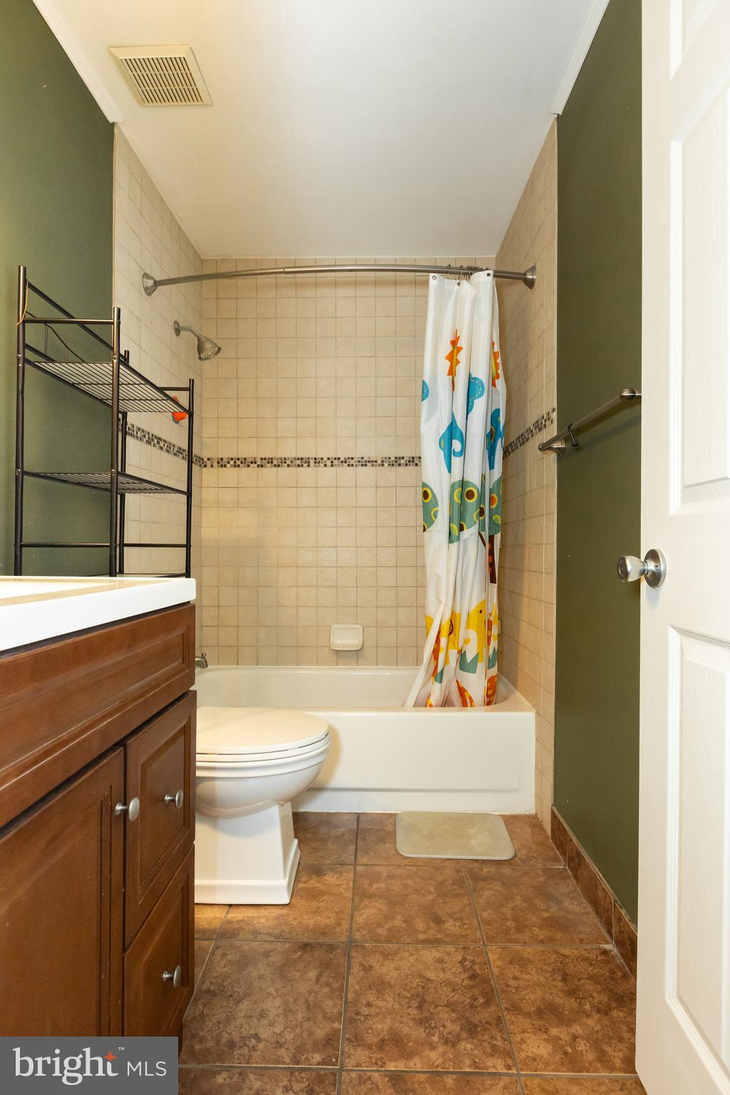 OAKHURST - Residential Lease