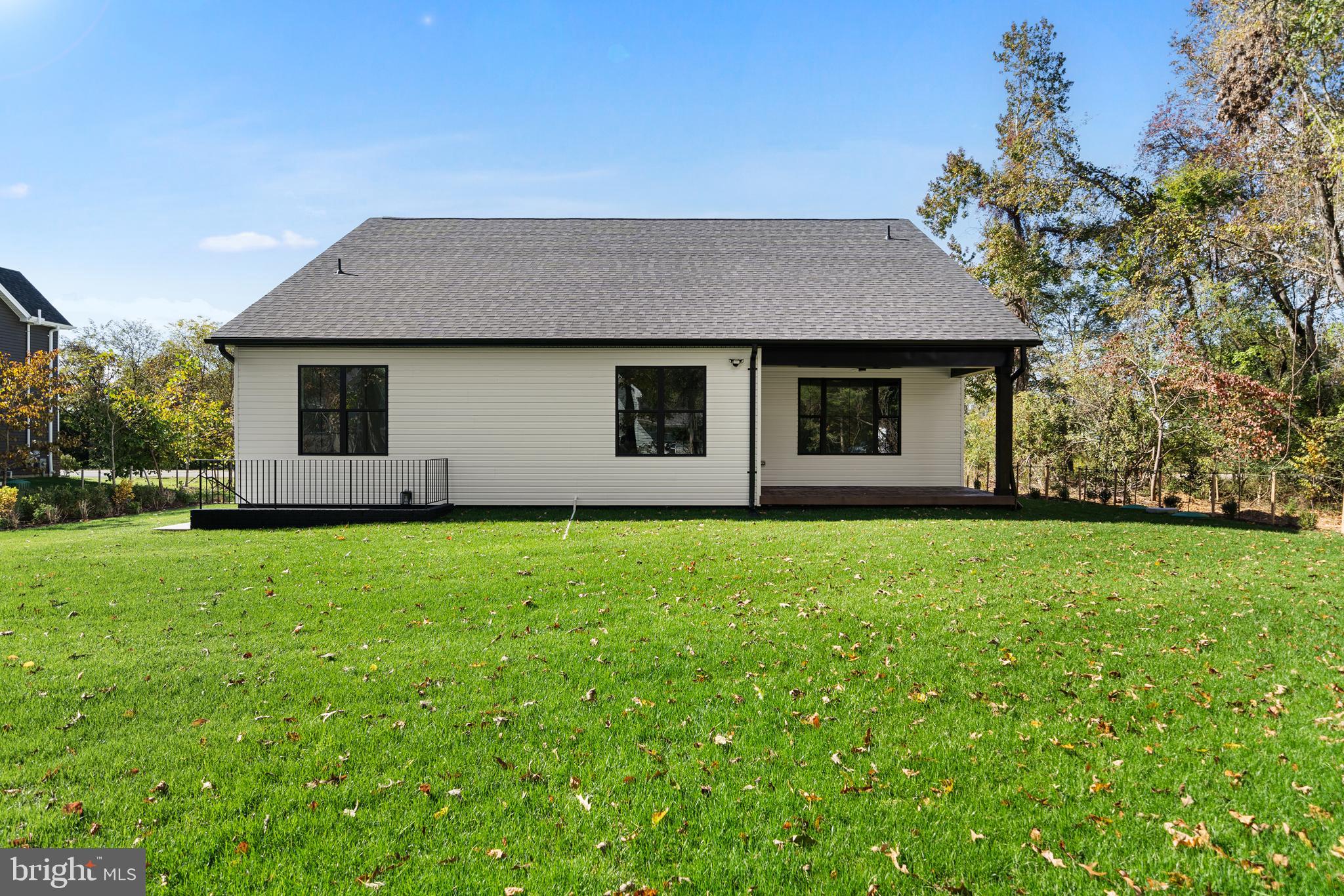 CLIFFTON ON THE POTOMAC - Residential