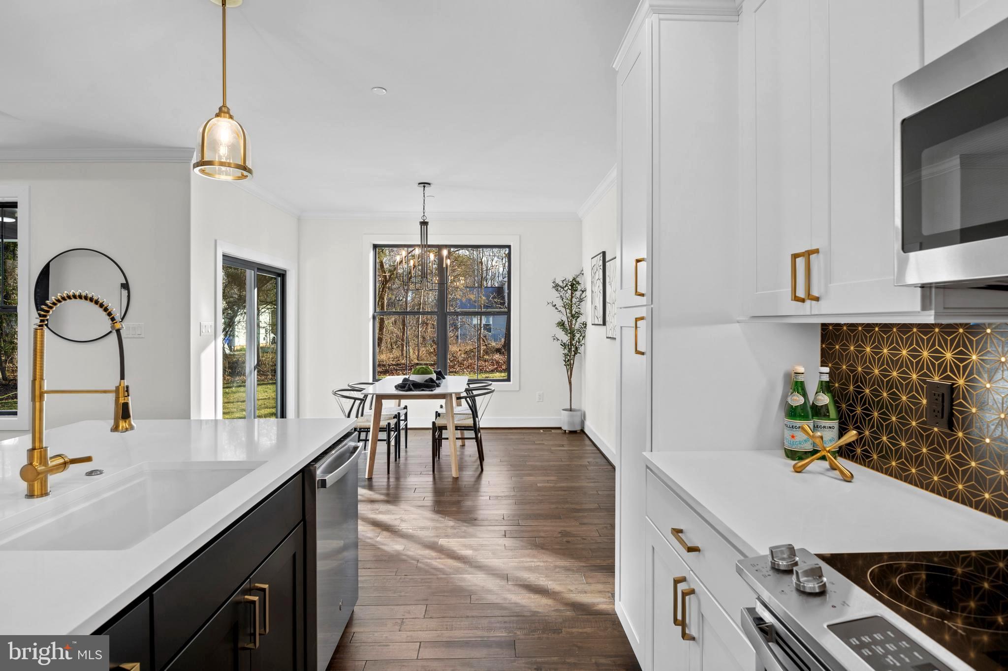 CLIFFTON ON THE POTOMAC - Residential