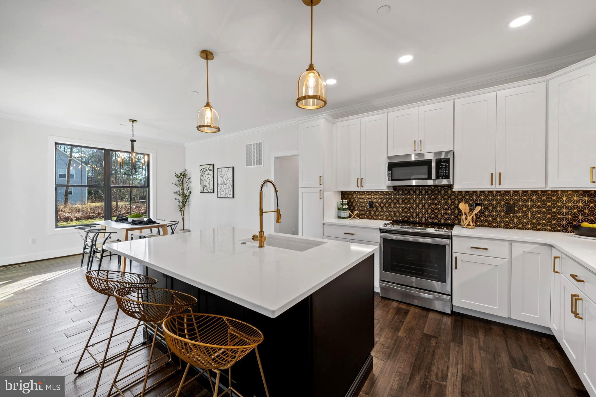 CLIFFTON ON THE POTOMAC - Residential