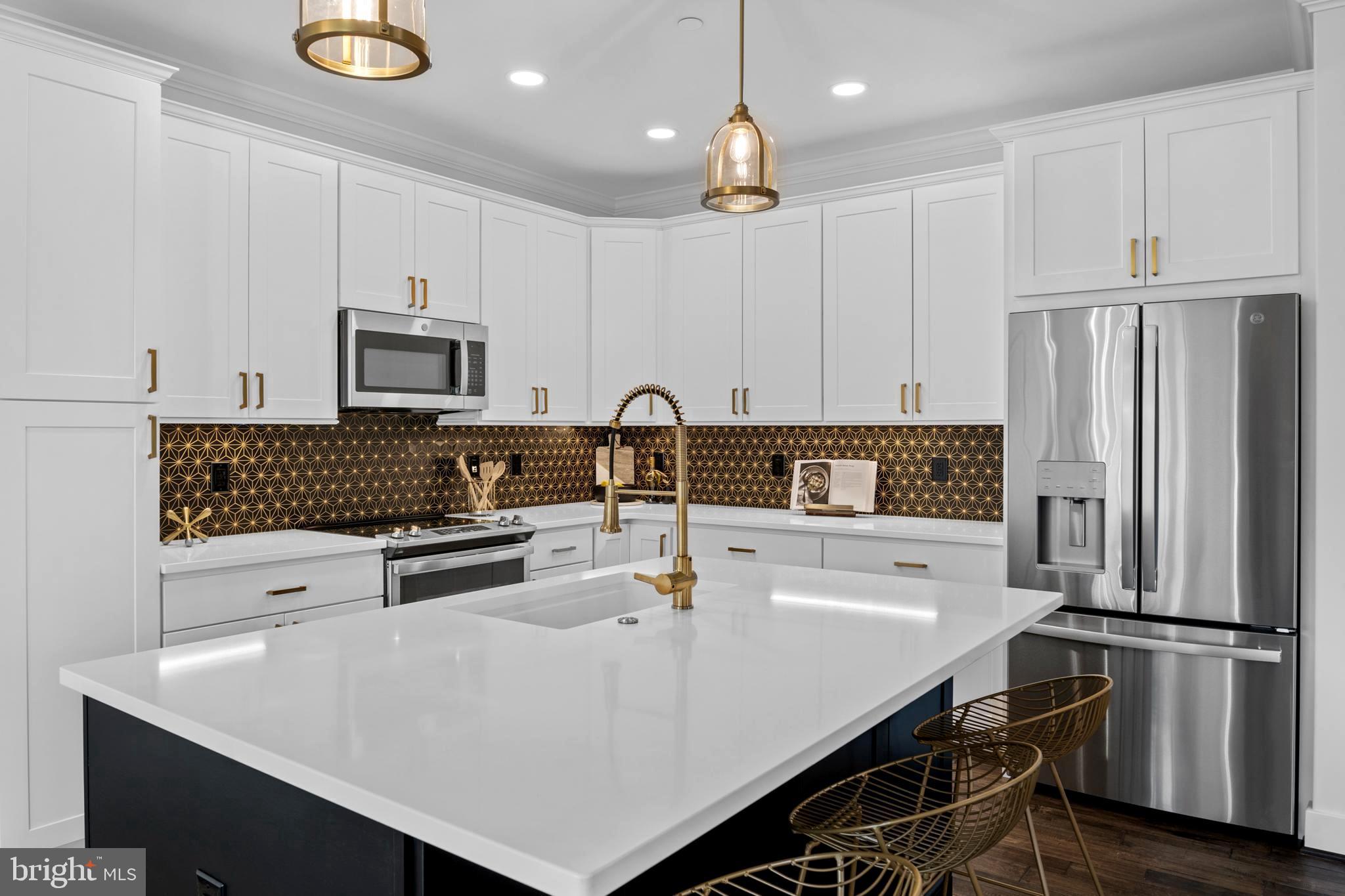 CLIFFTON ON THE POTOMAC - Residential