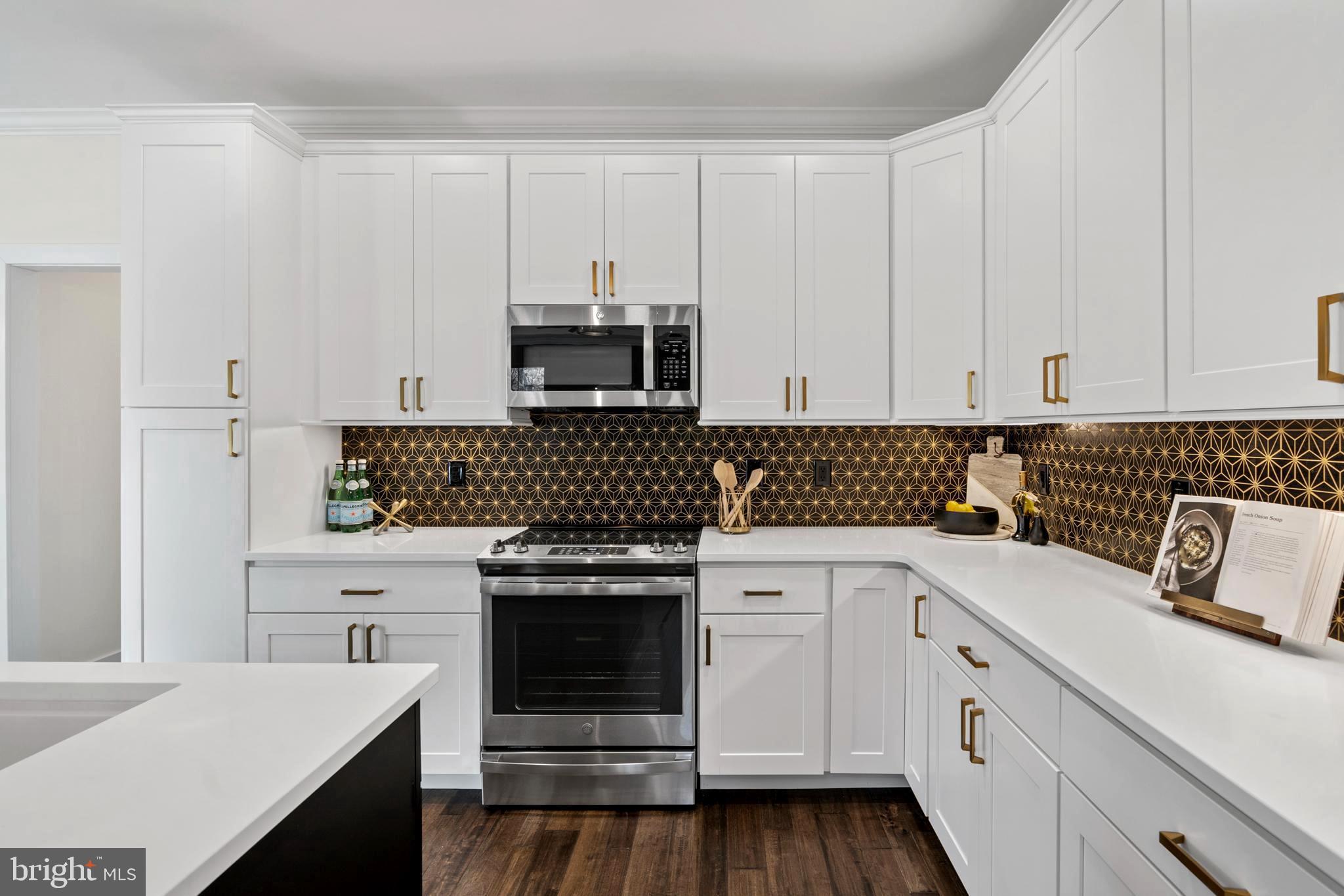 CLIFFTON ON THE POTOMAC - Residential