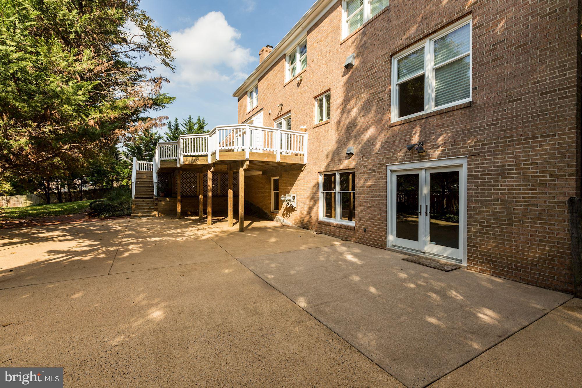 LYNWOOD - Residential