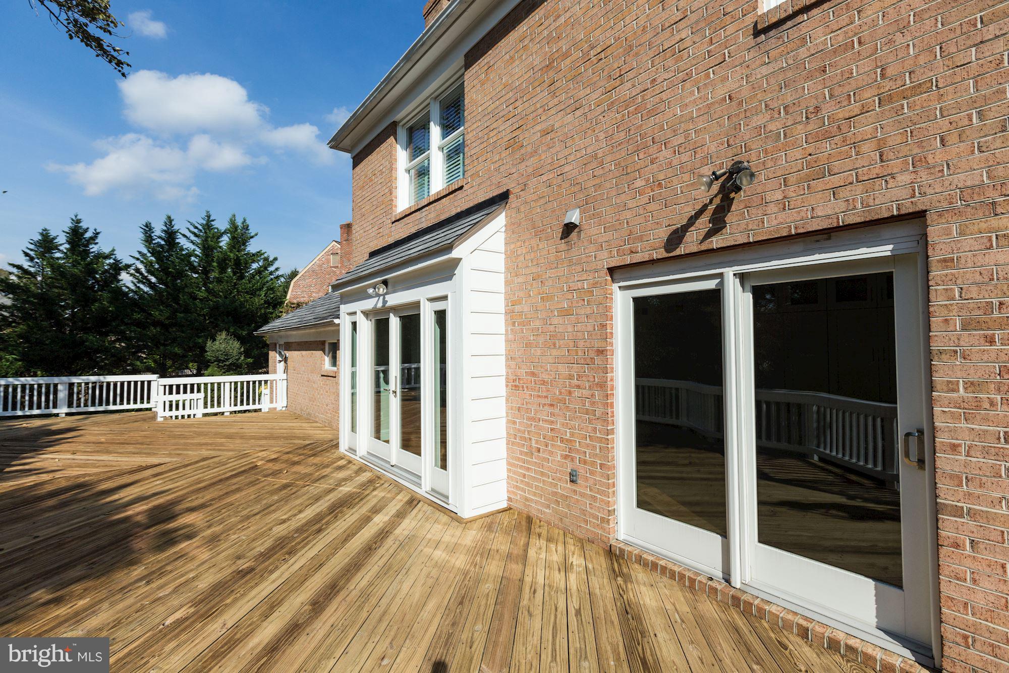 LYNWOOD - Residential