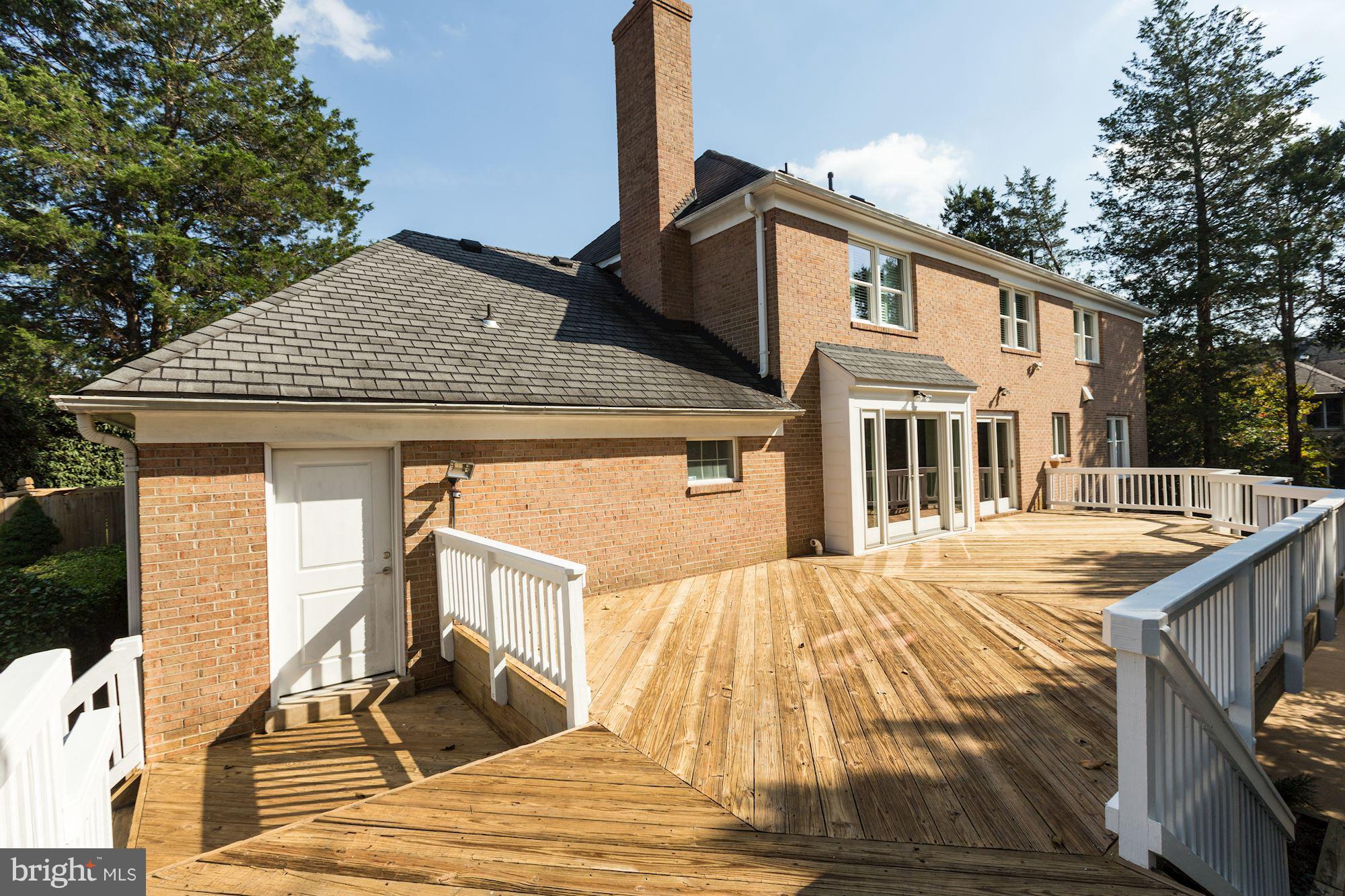 LYNWOOD - Residential