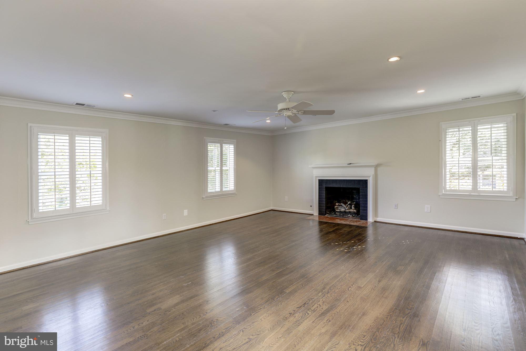 LYNWOOD - Residential