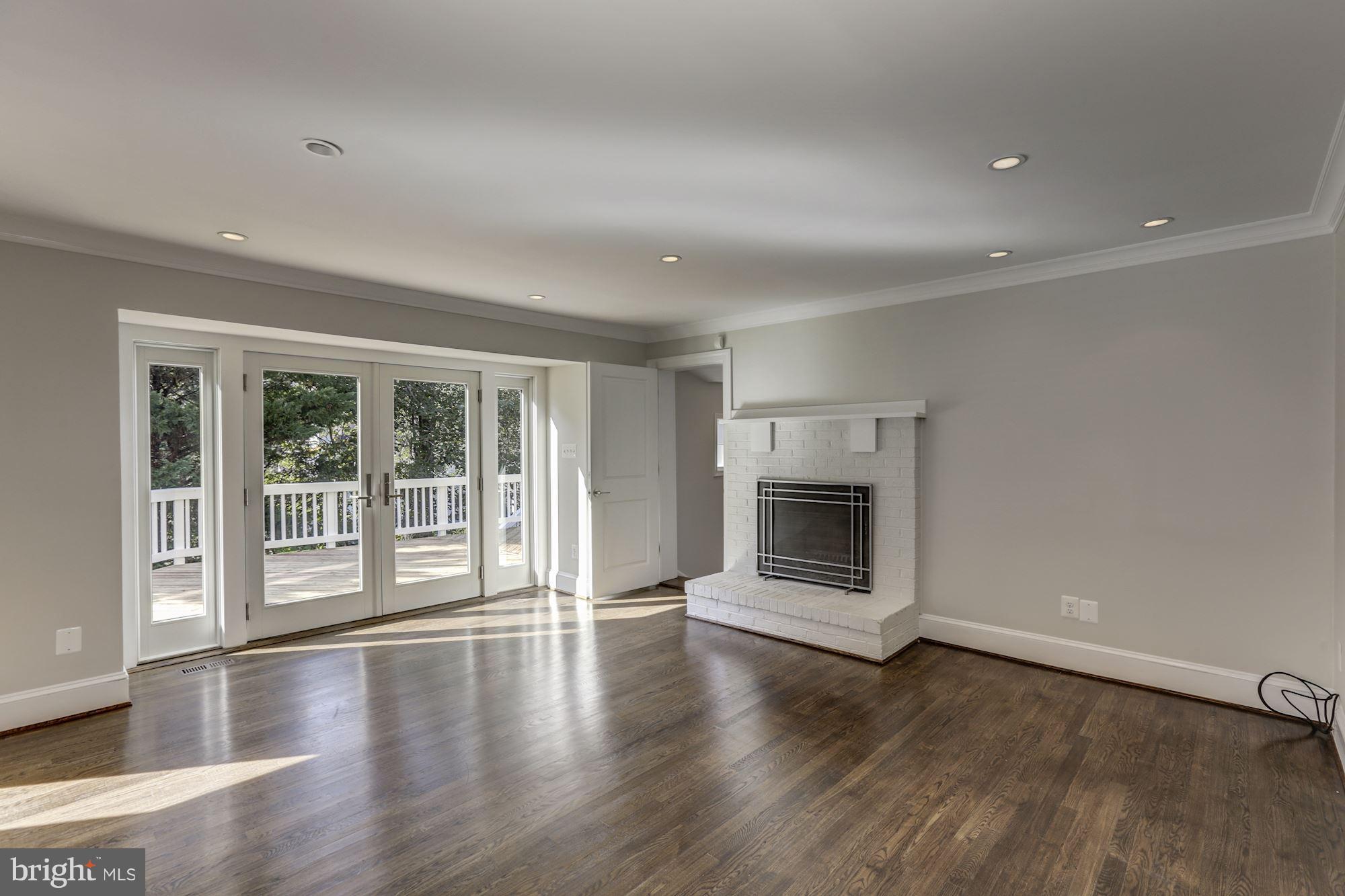 LYNWOOD - Residential