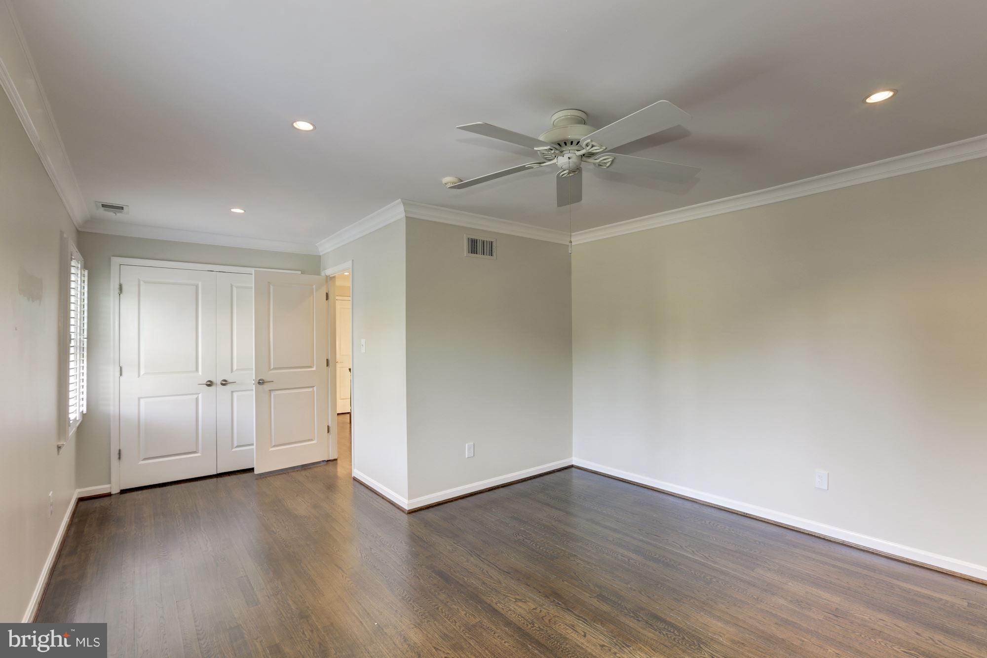 LYNWOOD - Residential