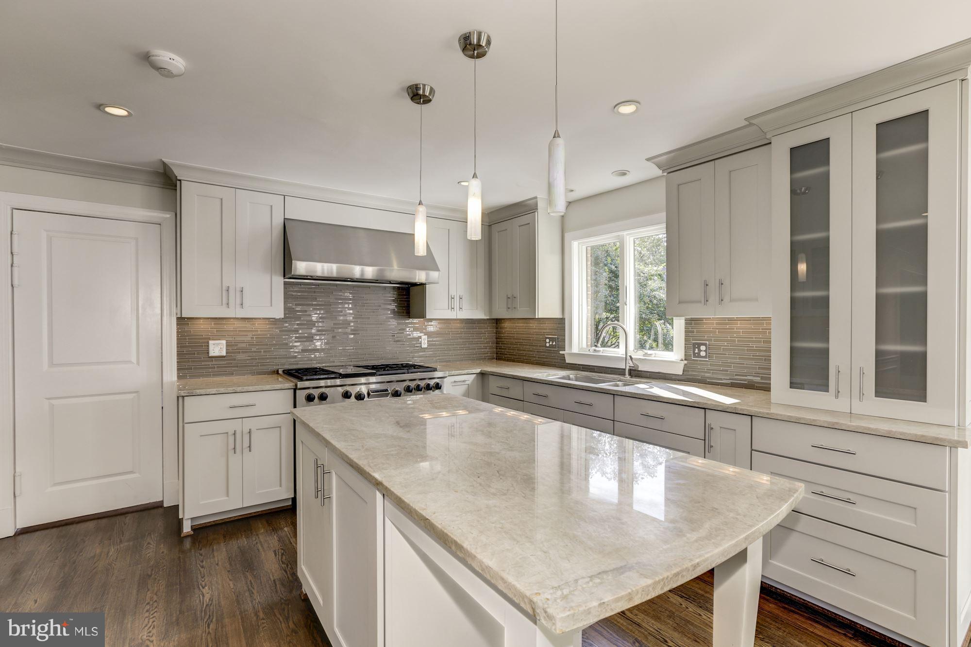 LYNWOOD - Residential