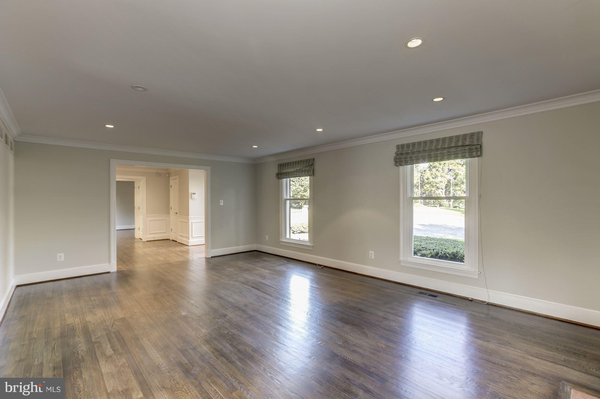 LYNWOOD - Residential