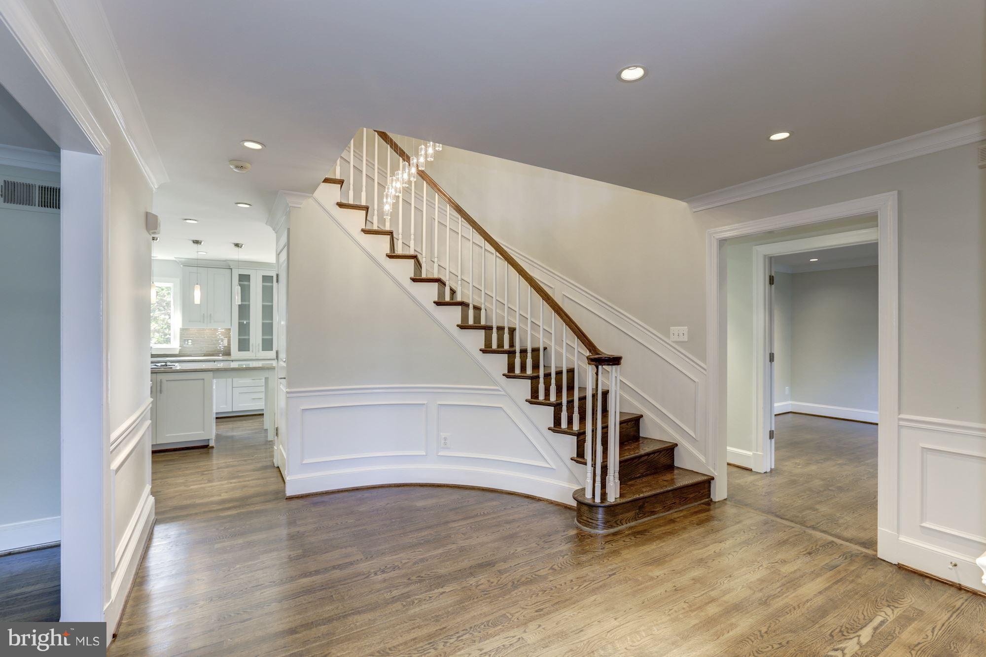 LYNWOOD - Residential