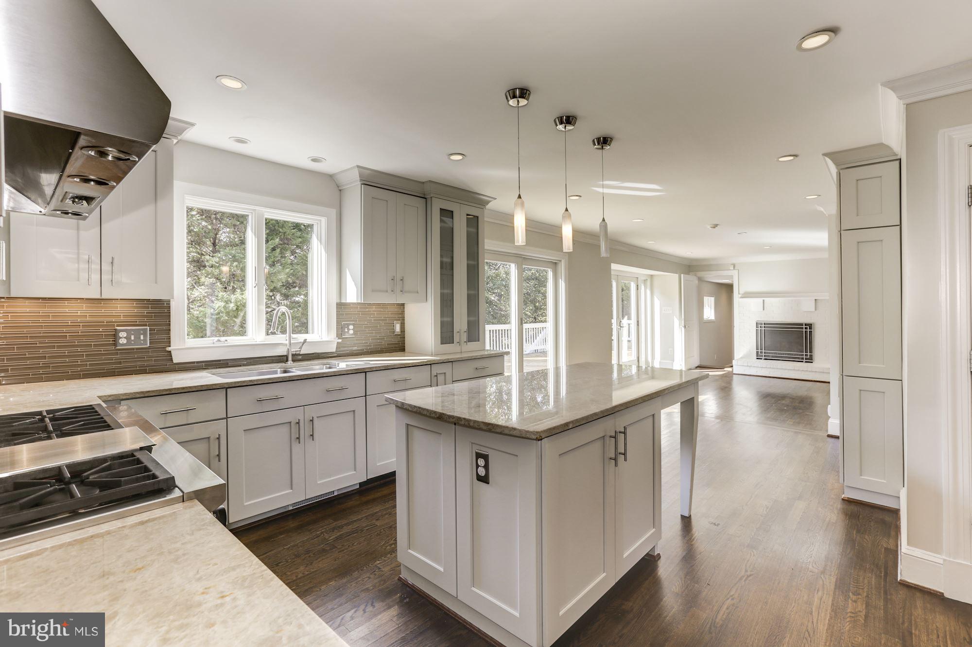 LYNWOOD - Residential