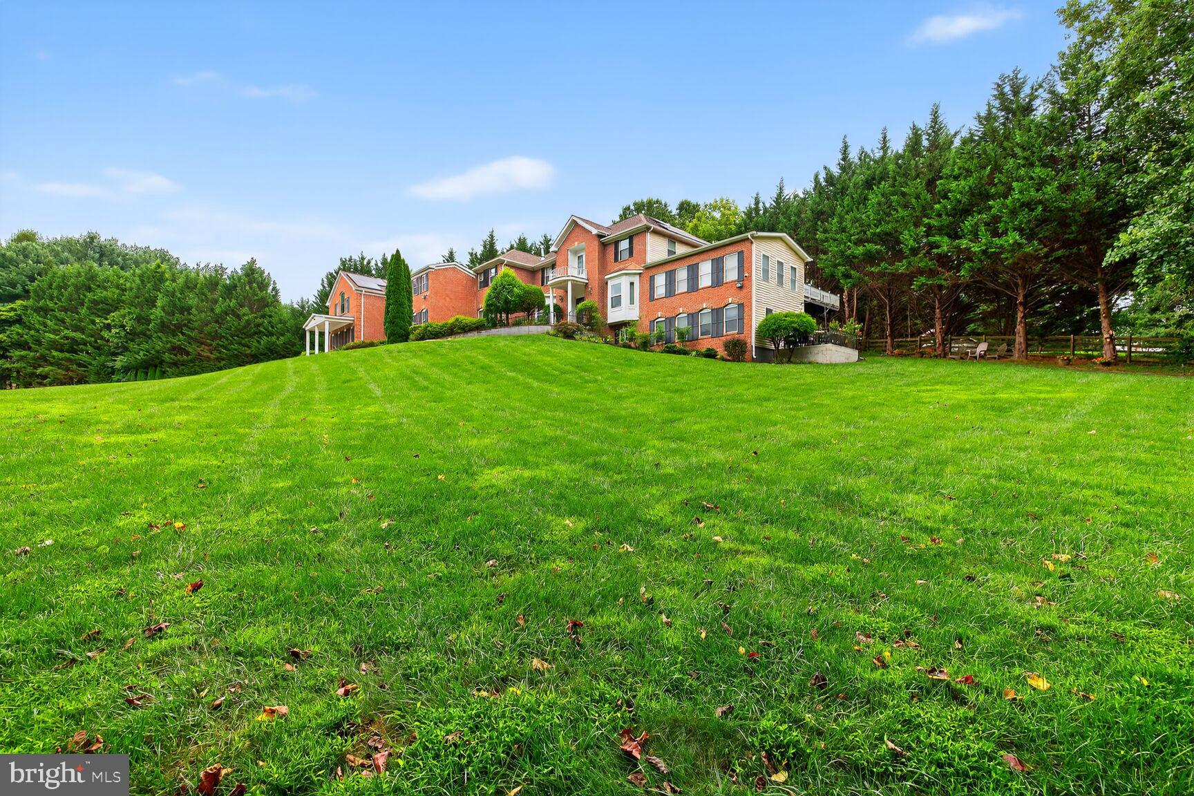 DAMASCUS OUTSIDE - Residential Lease