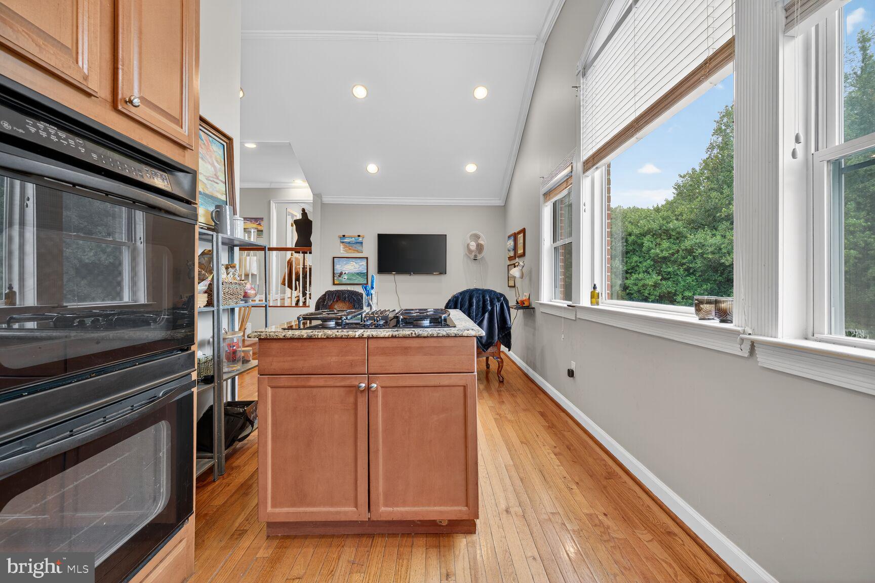 DAMASCUS OUTSIDE - Residential Lease