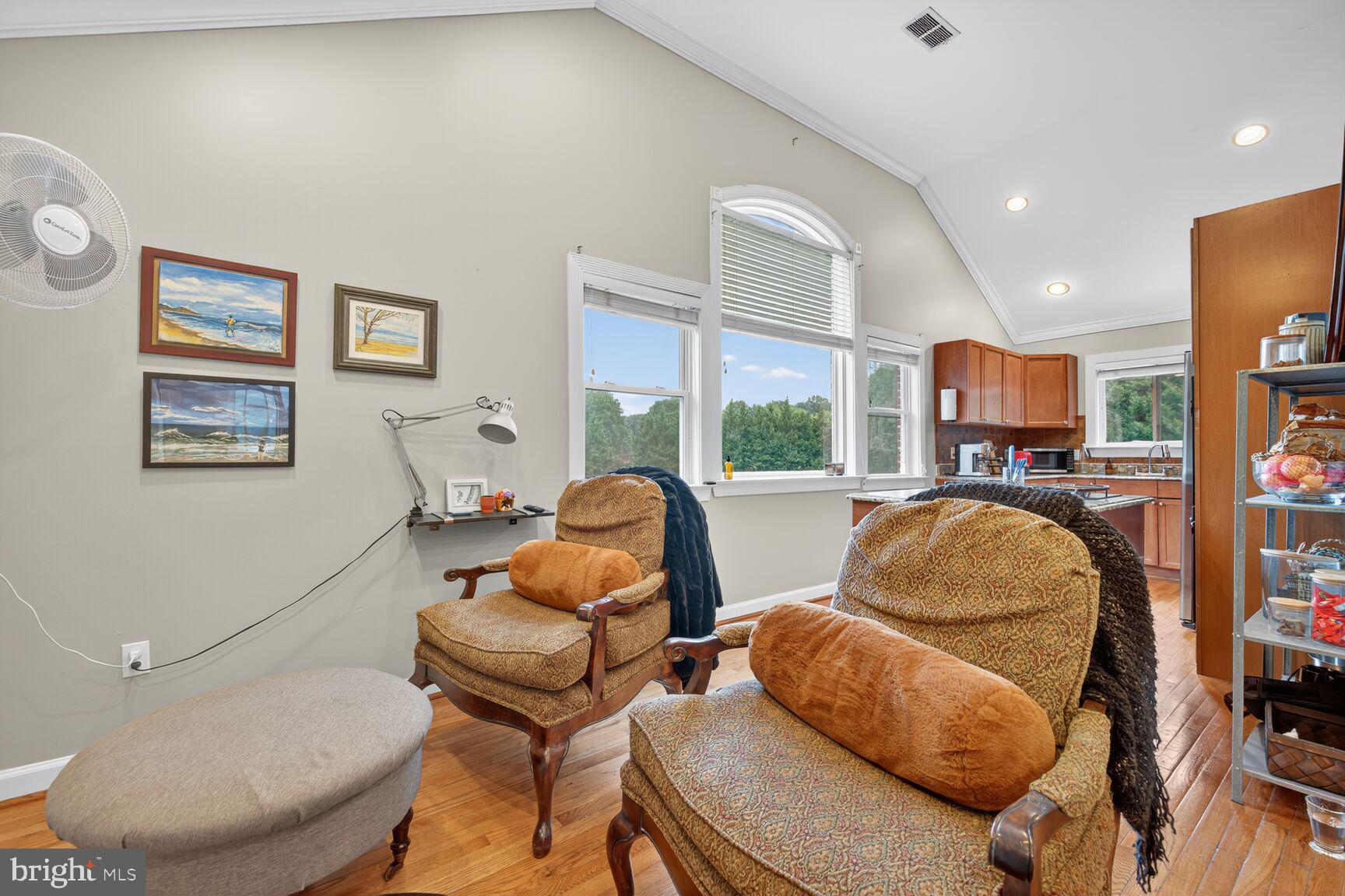 DAMASCUS OUTSIDE - Residential Lease