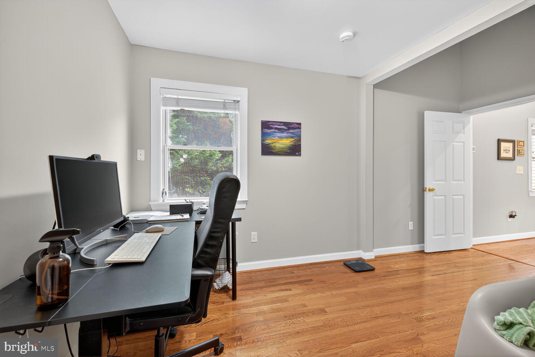 DAMASCUS OUTSIDE - Residential Lease