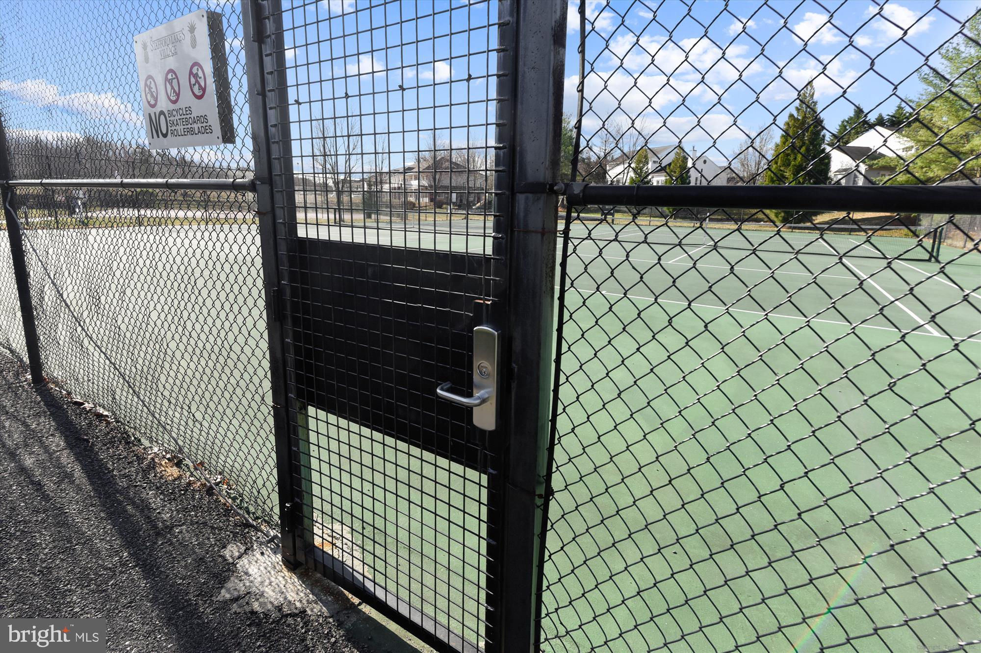 STAFFORD LAKES VILLAGE - Residential Lease