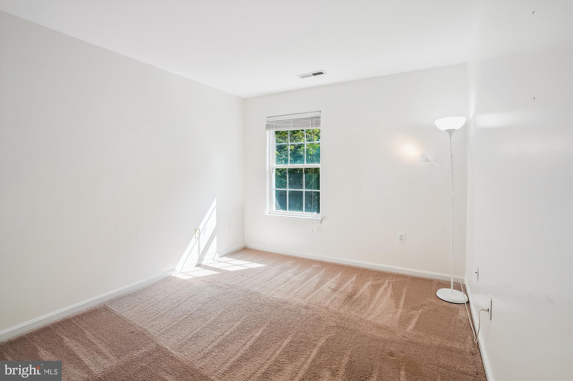 STAFFORD LAKES VILLAGE - Residential Lease