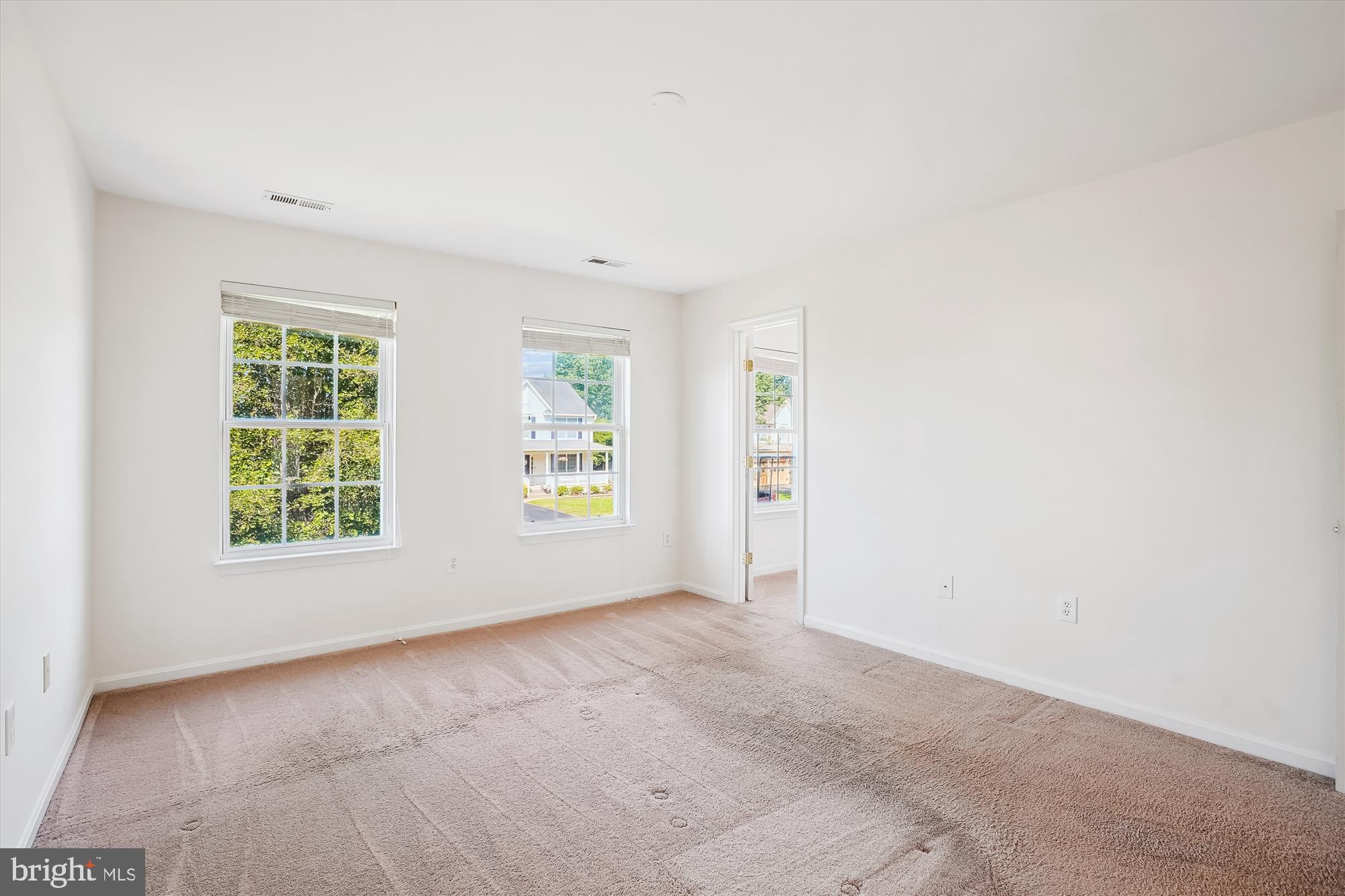 STAFFORD LAKES VILLAGE - Residential Lease