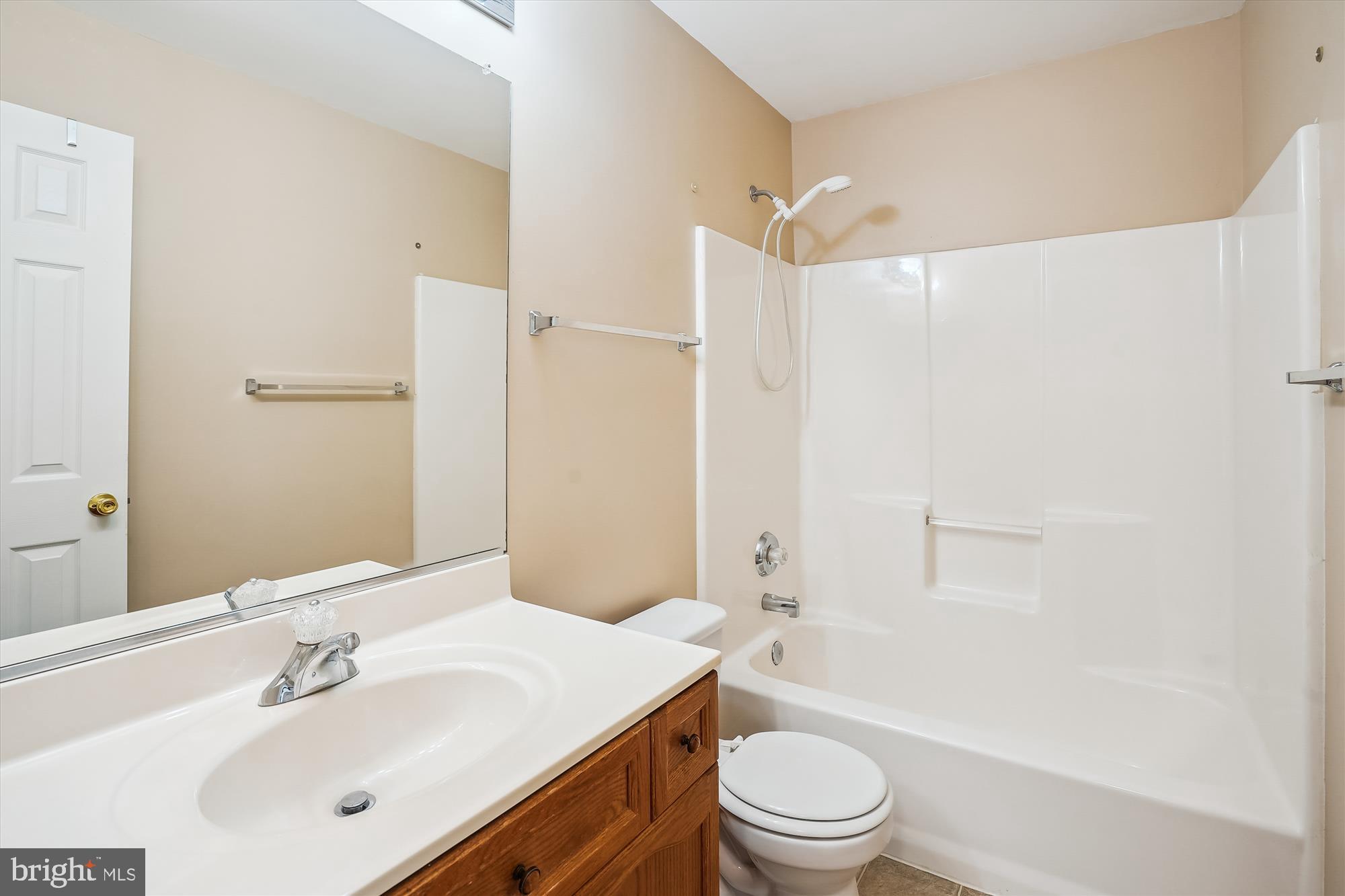 STAFFORD LAKES VILLAGE - Residential Lease