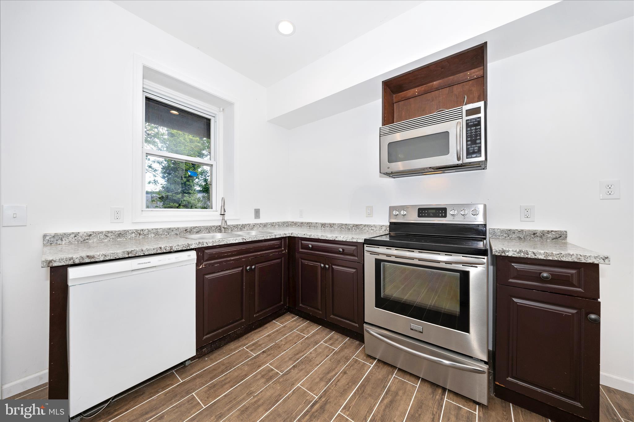 16 BELVIEW AVENUE