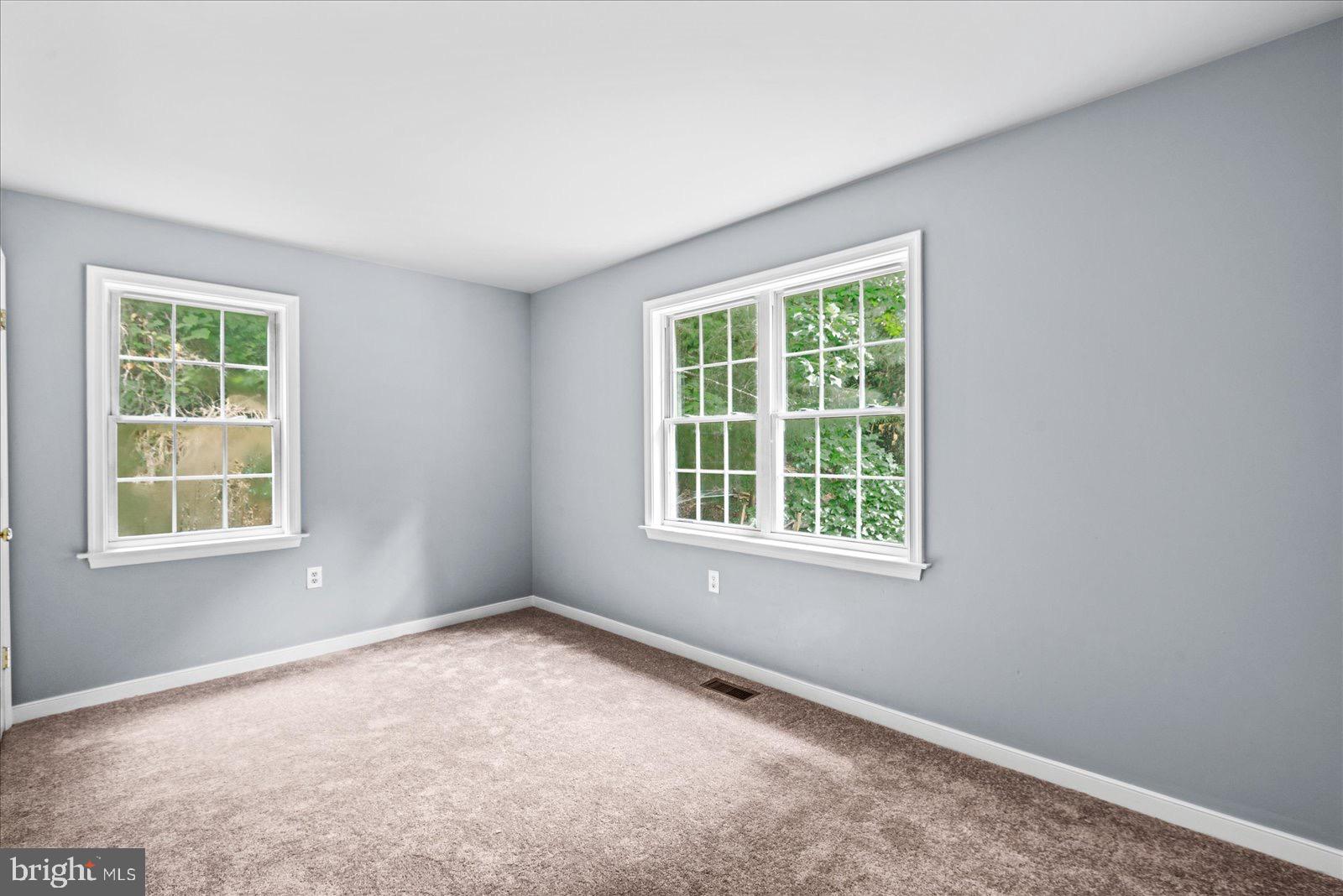 STRATFORD HALL - Residential