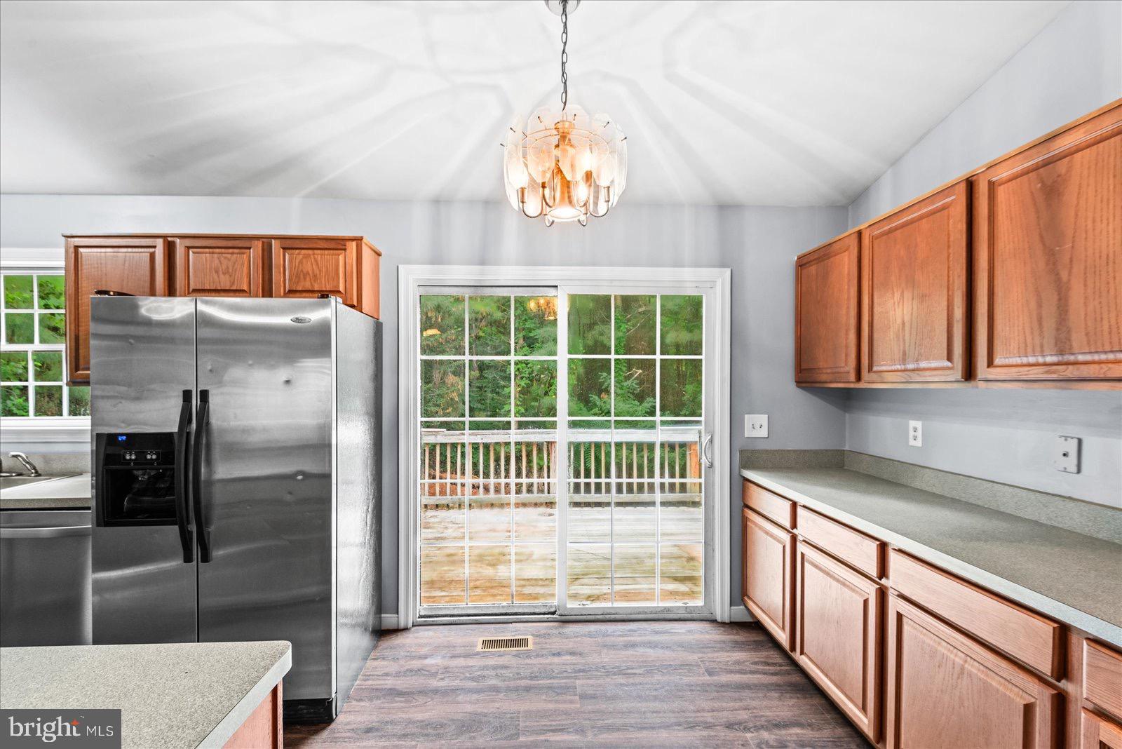 STRATFORD HALL - Residential